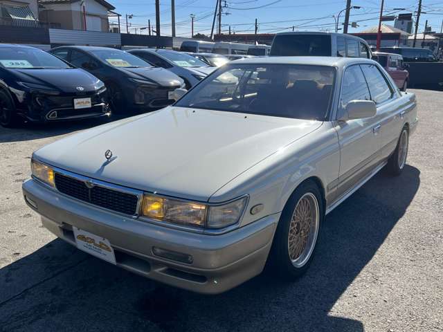 ローレル 1989/H01