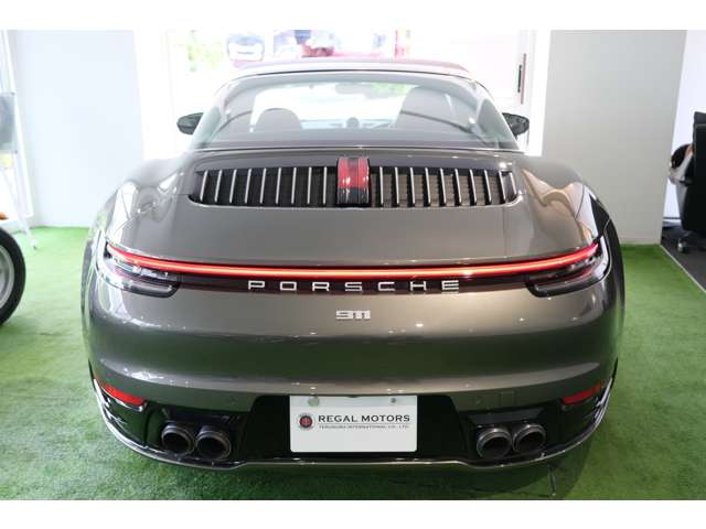 911 2021/R03