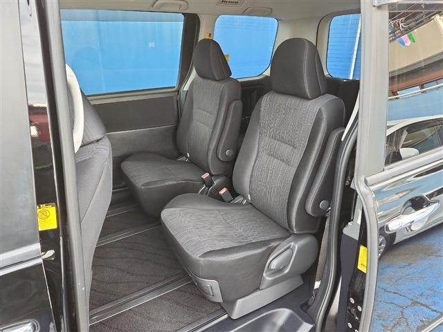 ヴォクシー 2011/H23