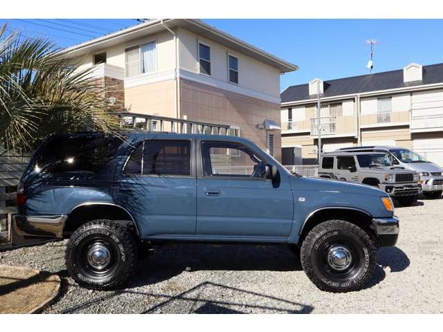 ハイラックスサーフ2.7 SSR-X 4WDUS4ランナー仕様 ナローボディ リフト