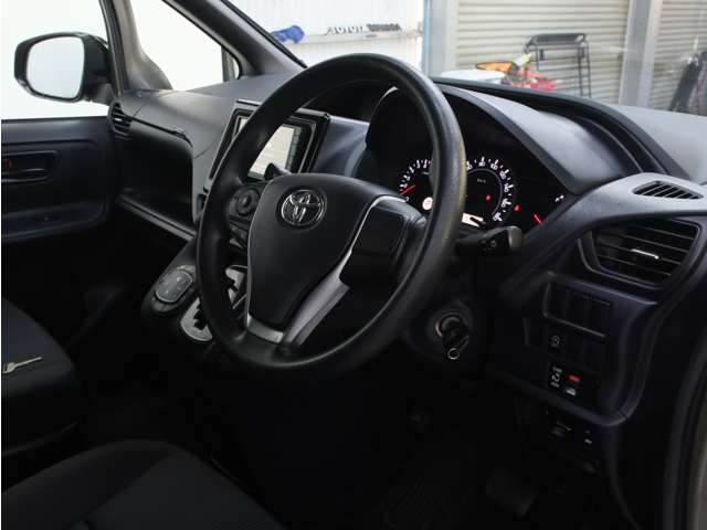 ヴォクシー 2014/H26