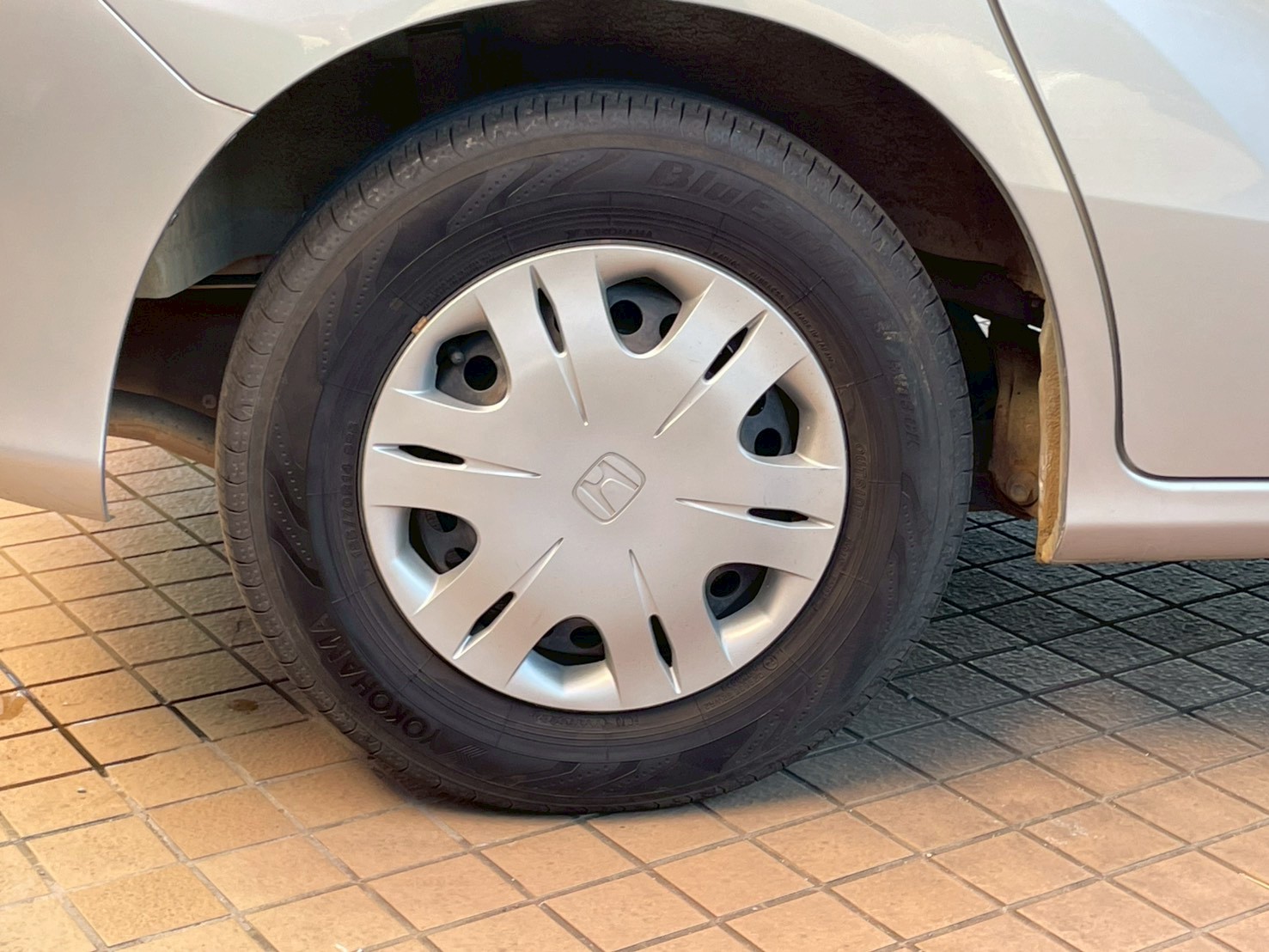 フリードスパイク 2011/H23