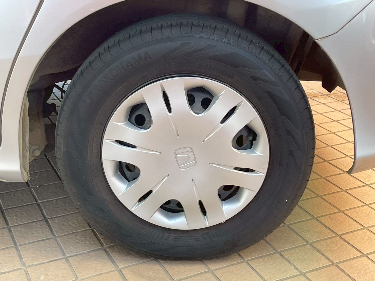 フリードスパイク 2011/H23