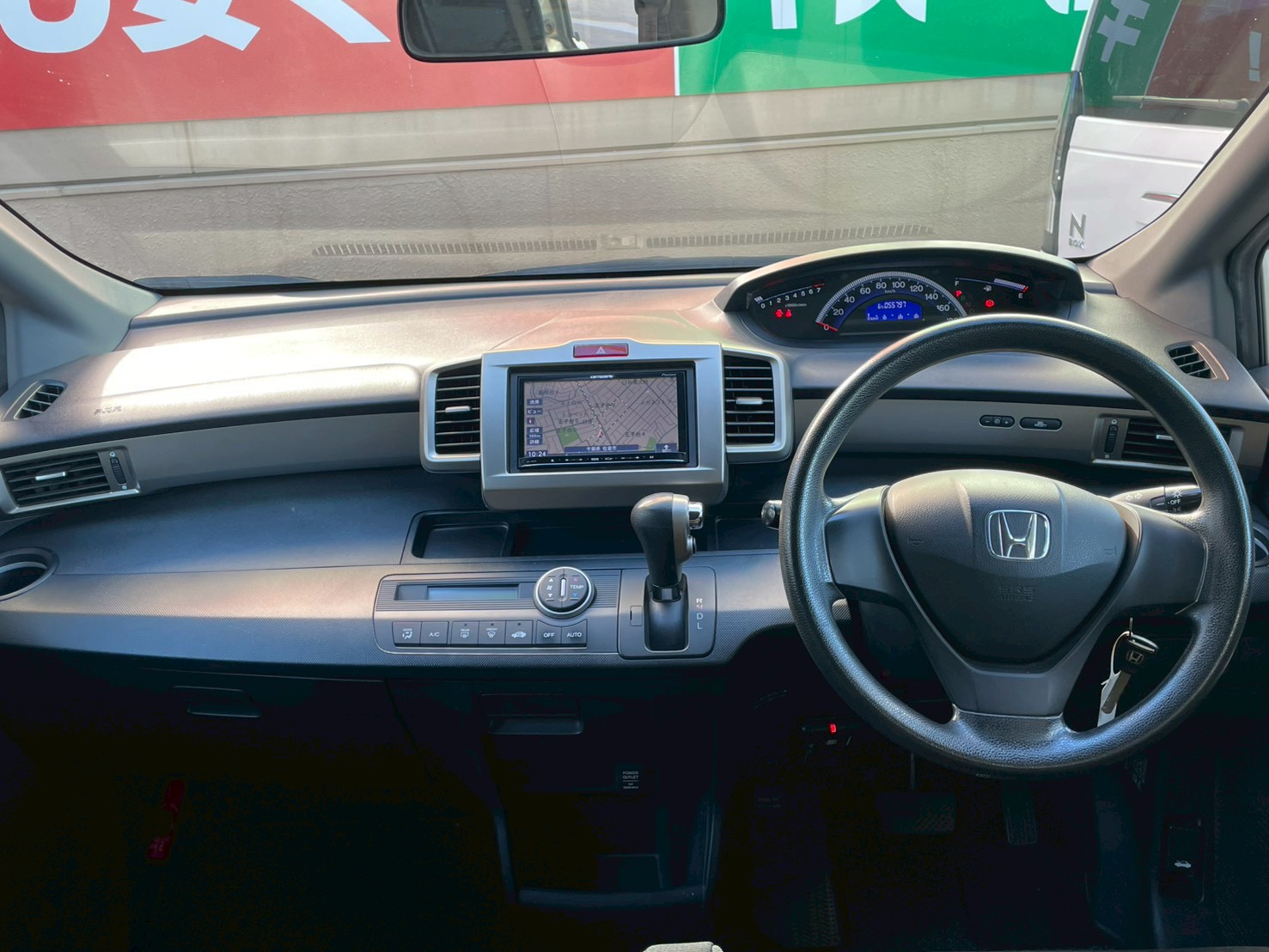 フリードスパイク 2011/H23