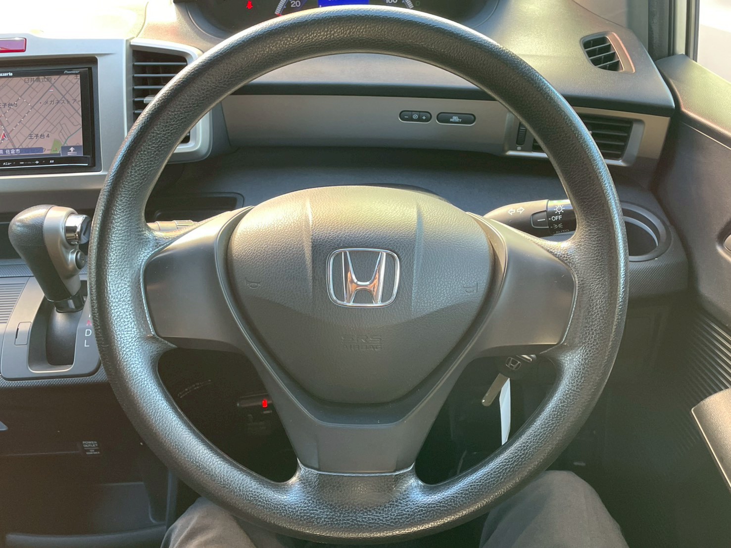 フリードスパイク 2011/H23