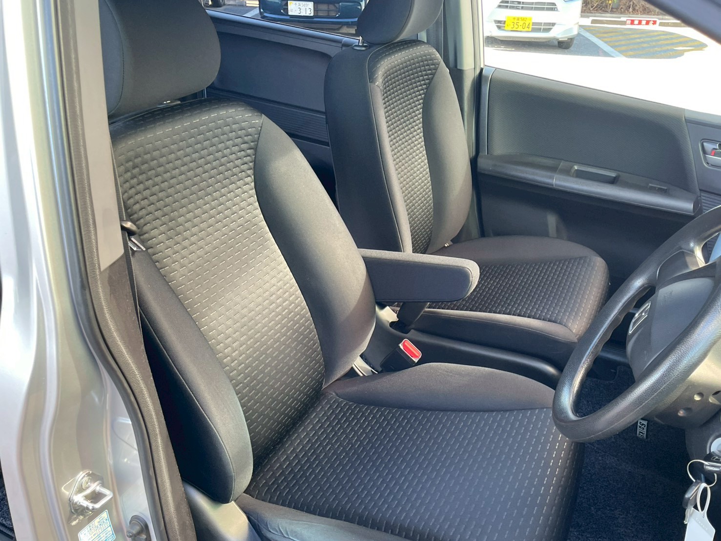 フリードスパイク 2011/H23