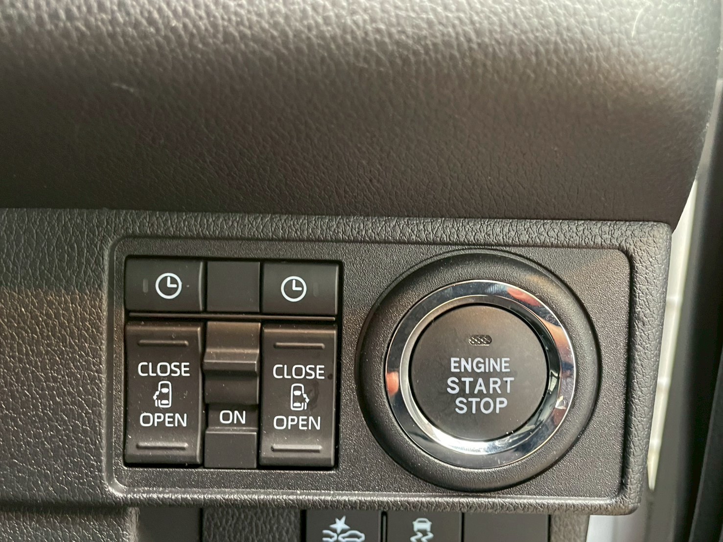 ムーヴキャンバス 2025/R07