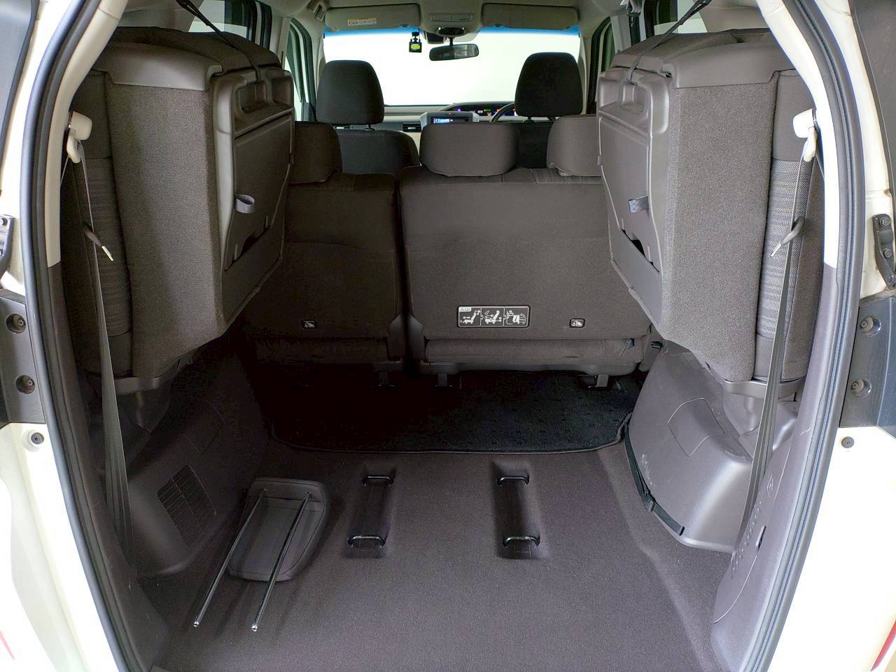 フリード 2019/R01