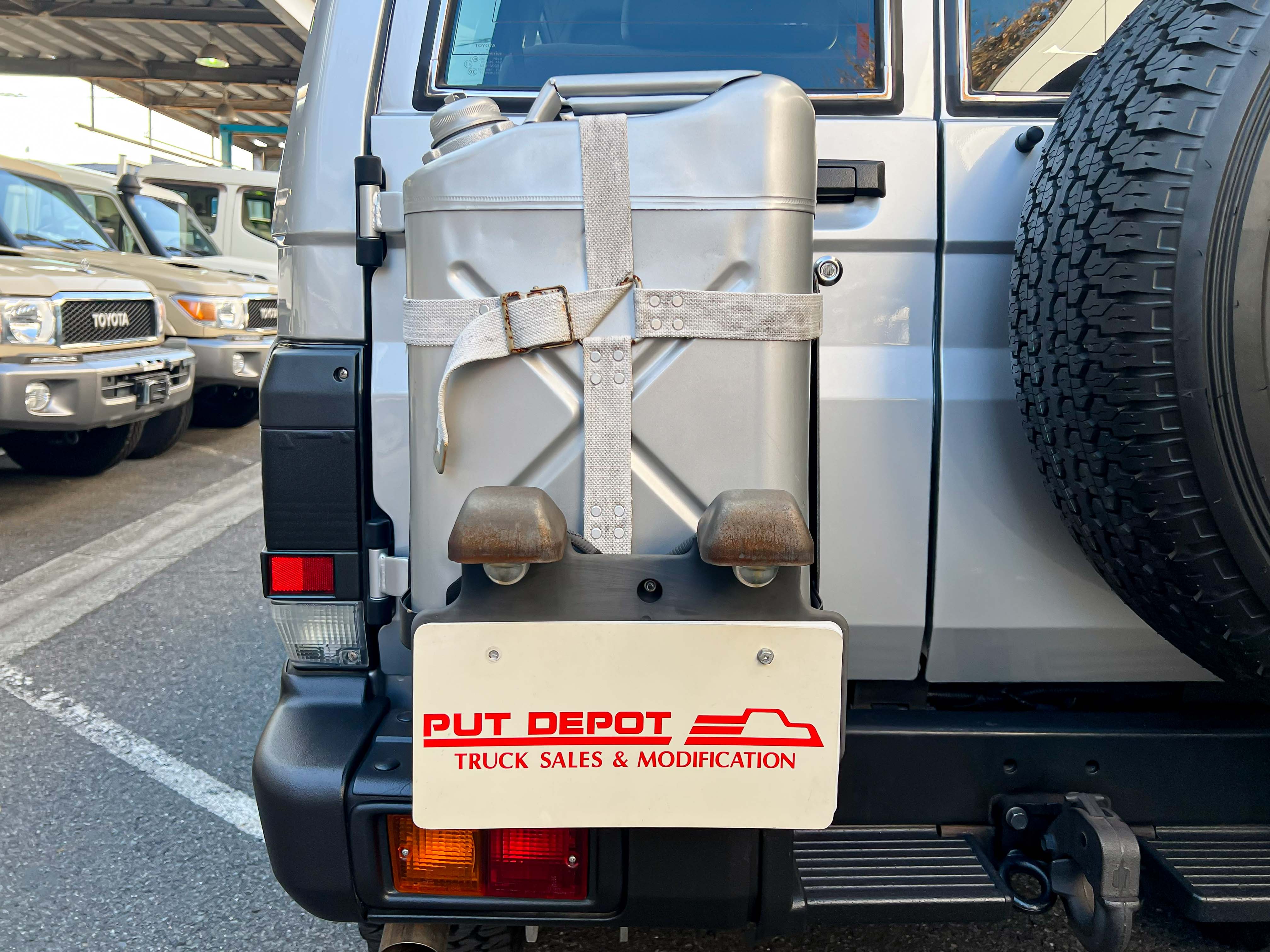 ランドクルーザー70 2021/R03