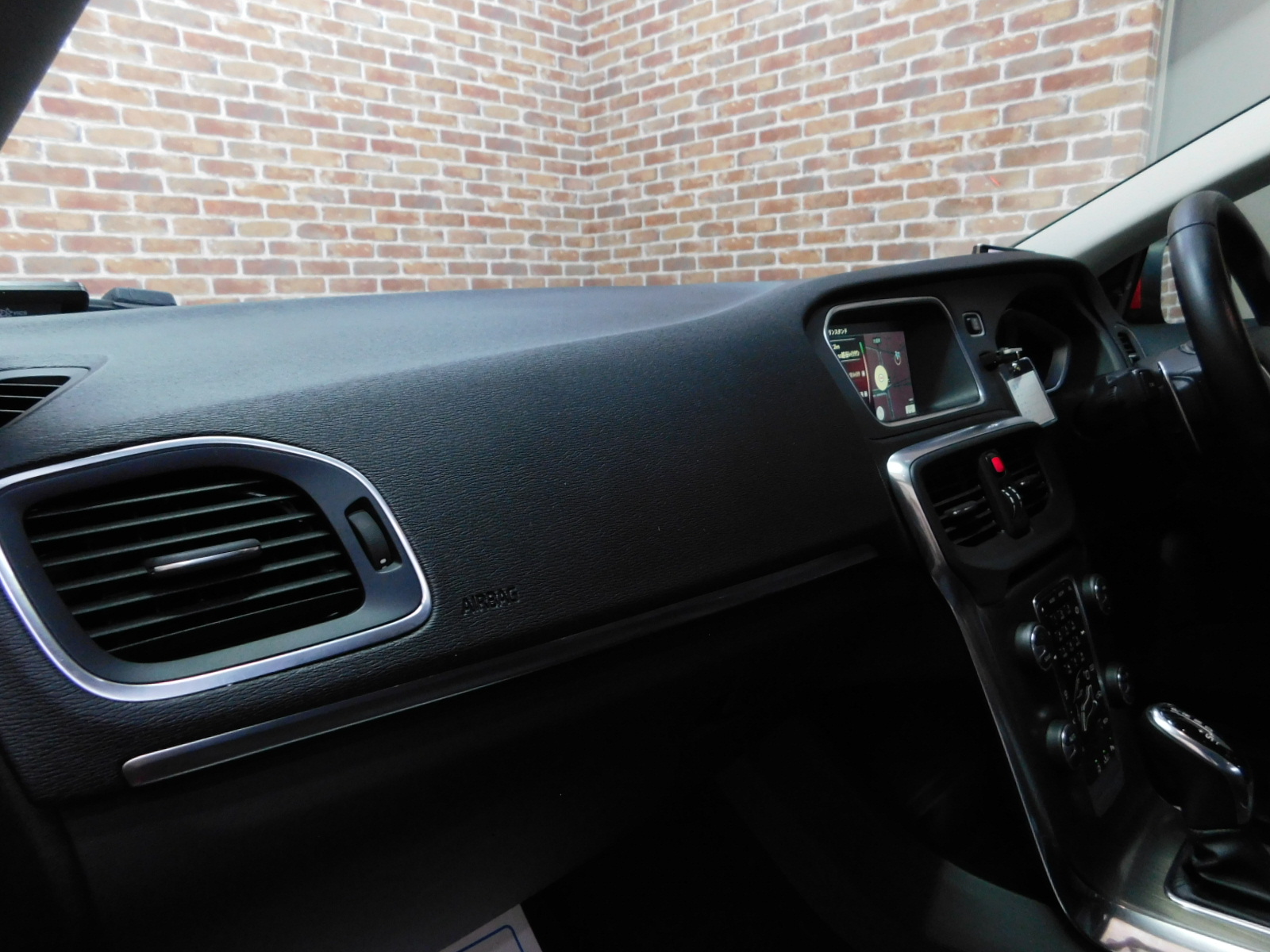 V40 2016/H28