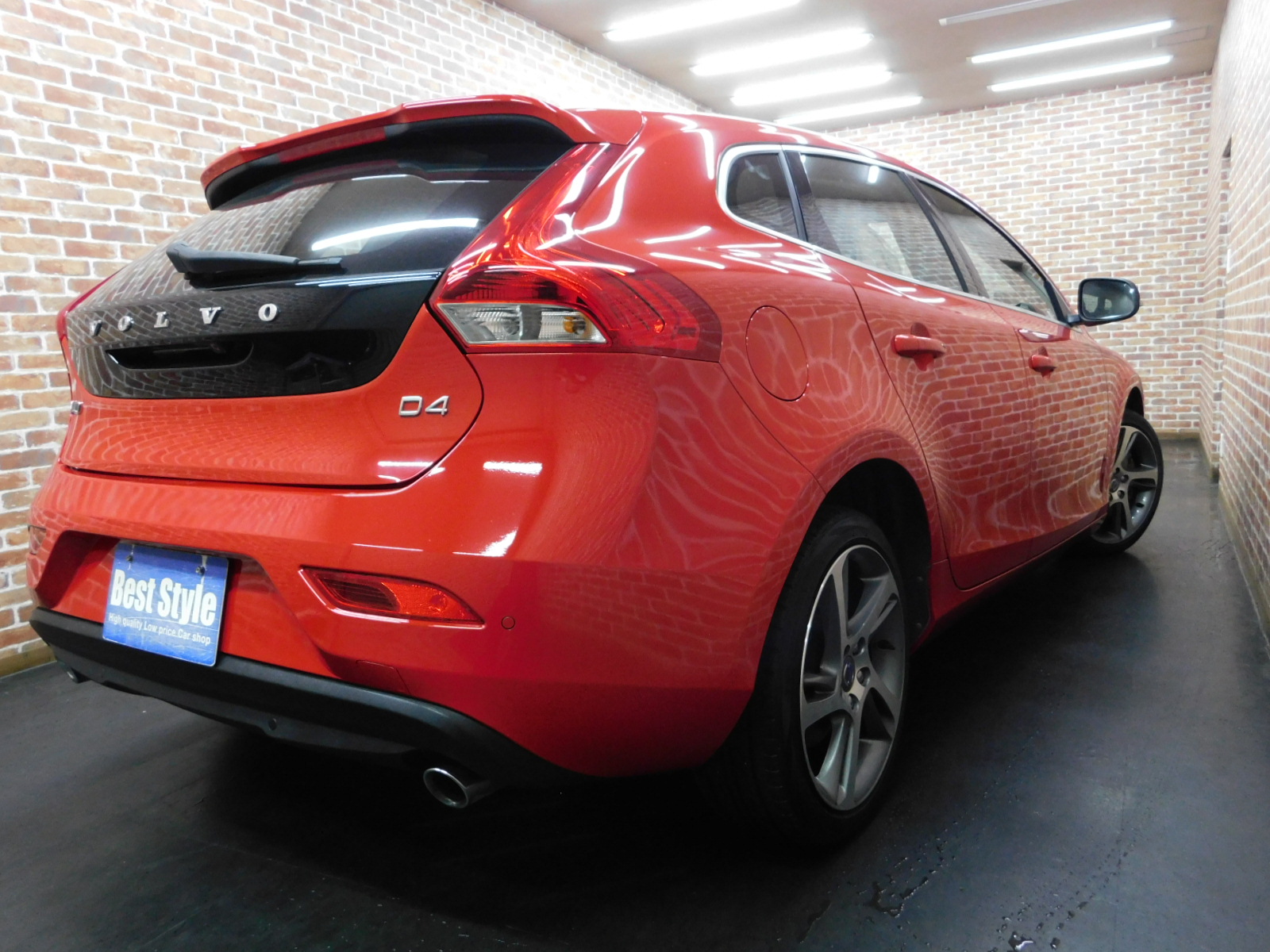 V40 2016/H28