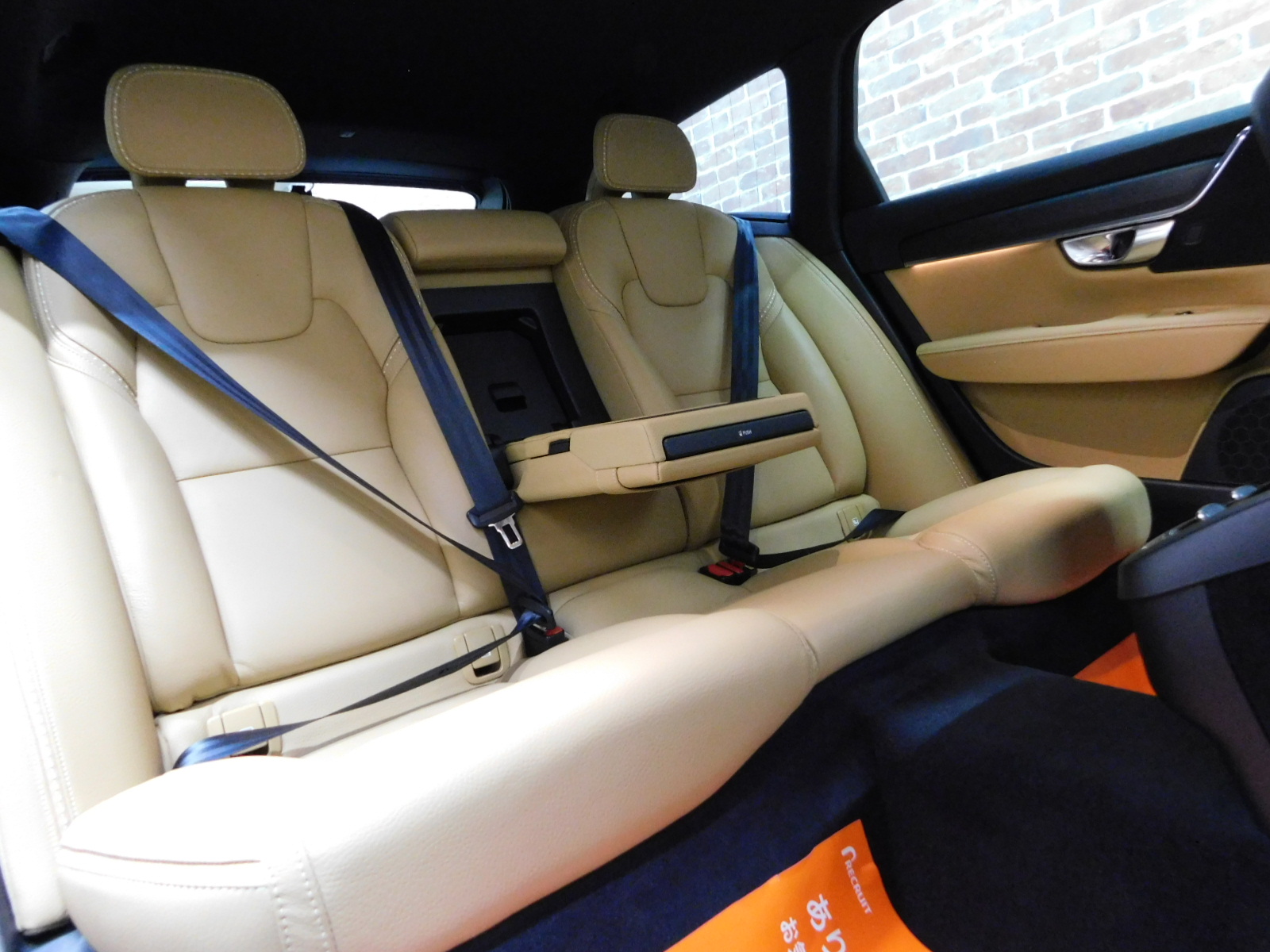 V90クロスカントリー 2019/R01