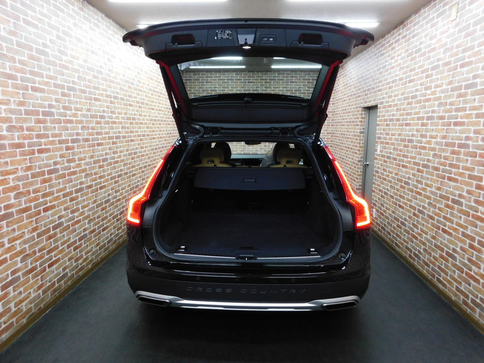 V90クロスカントリー 2019/R01