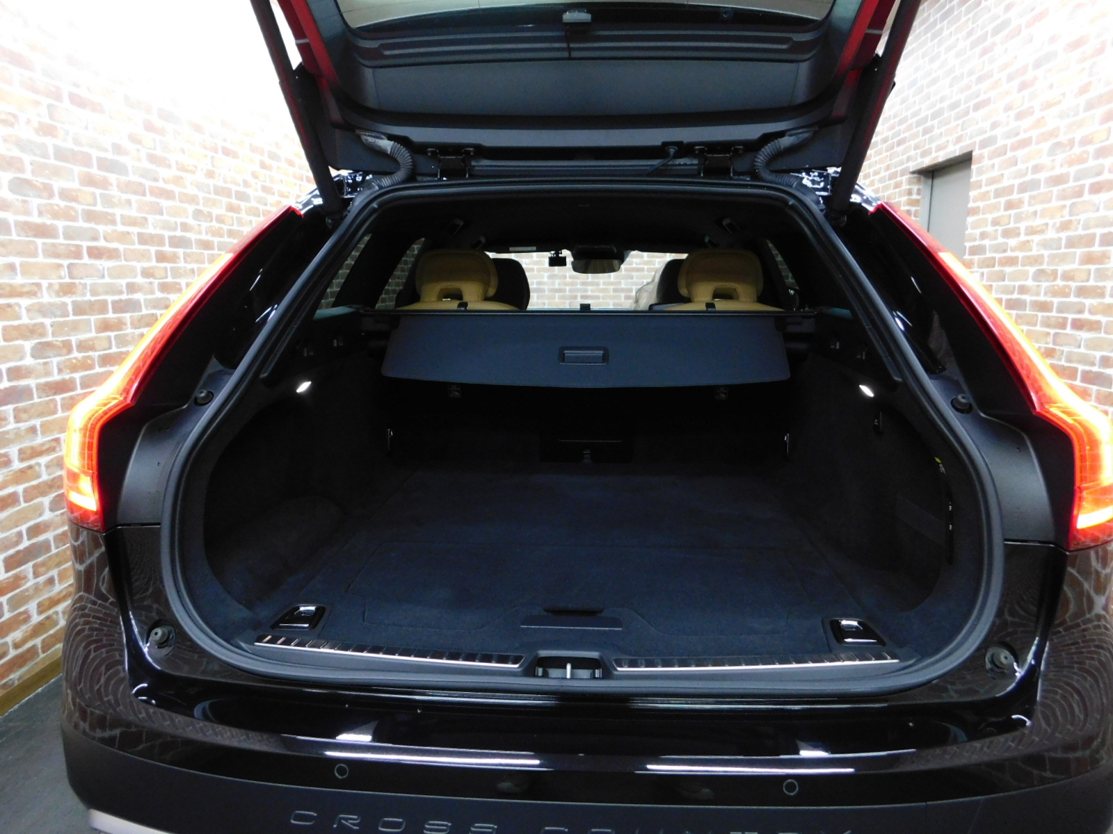 V90クロスカントリー 2019/R01