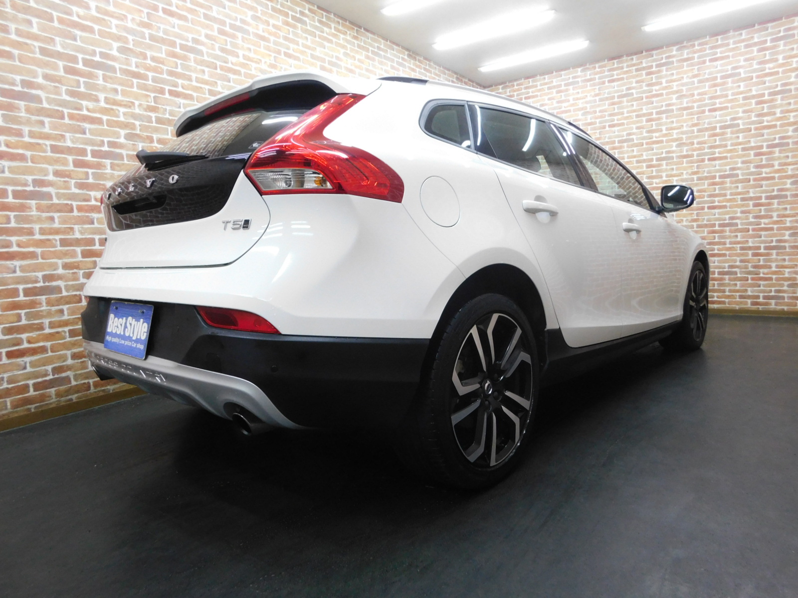 V40クロスカントリー 2016/H28