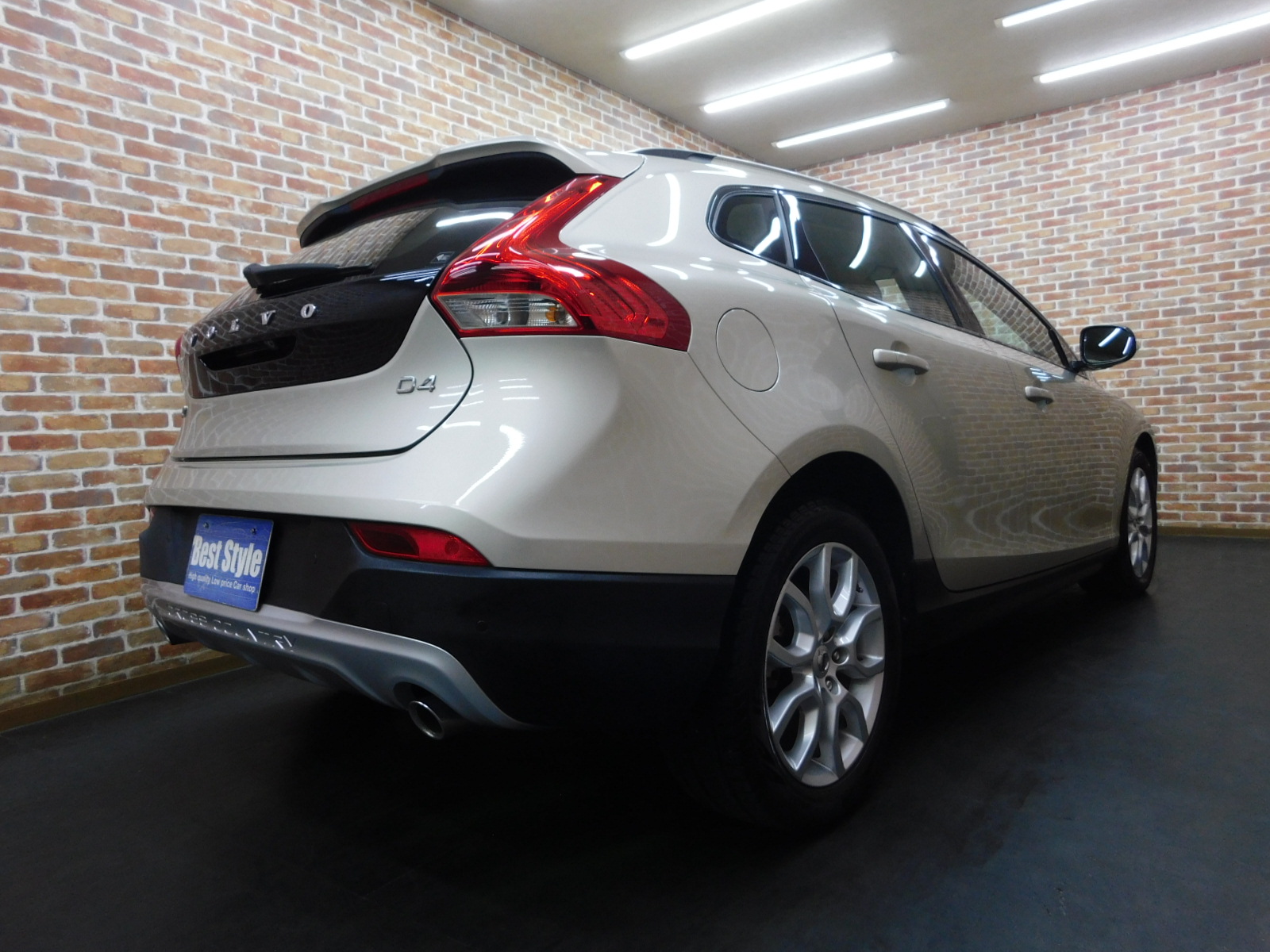 V40クロスカントリー 2017/H29