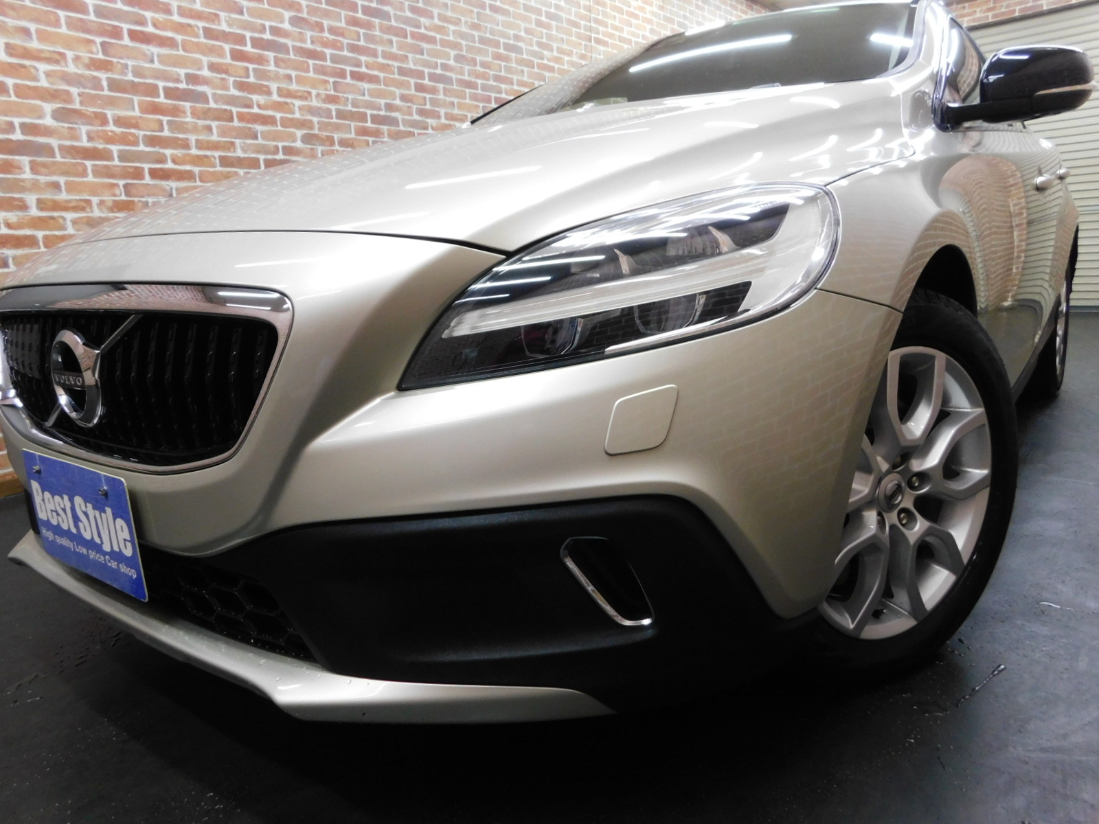 V40クロスカントリー 2017/H29