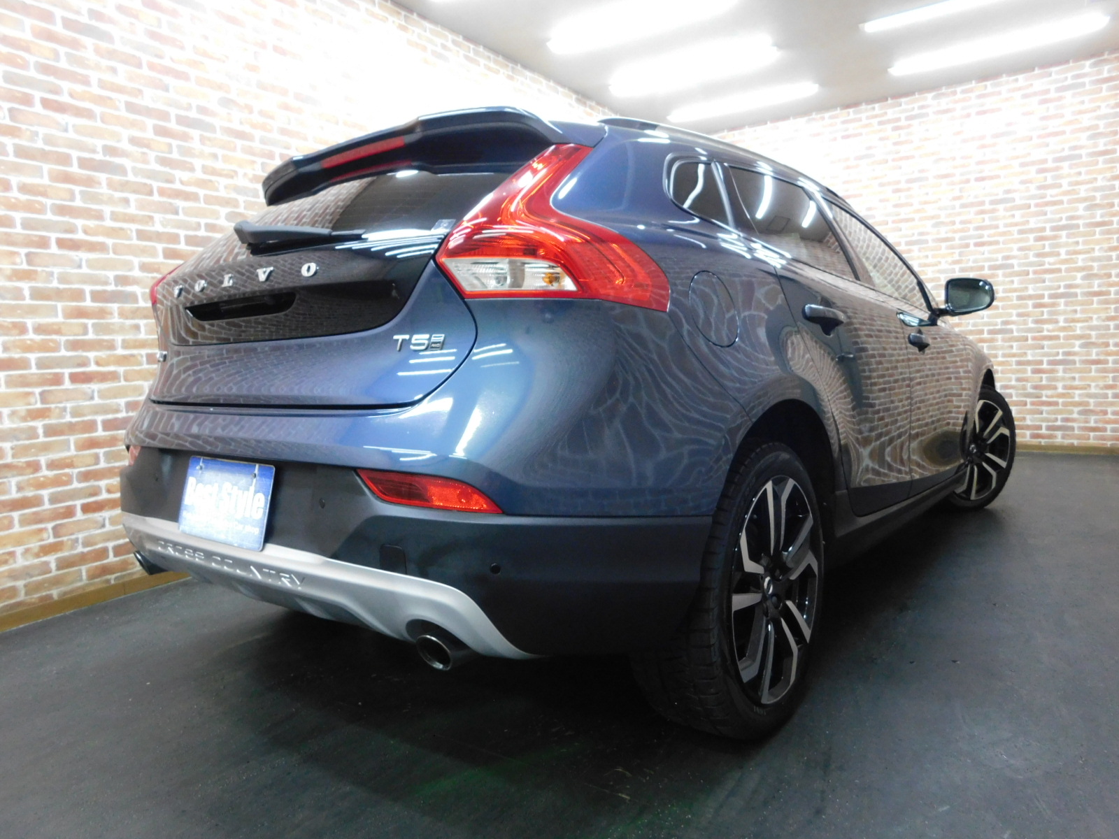 V40クロスカントリー 2017/H29