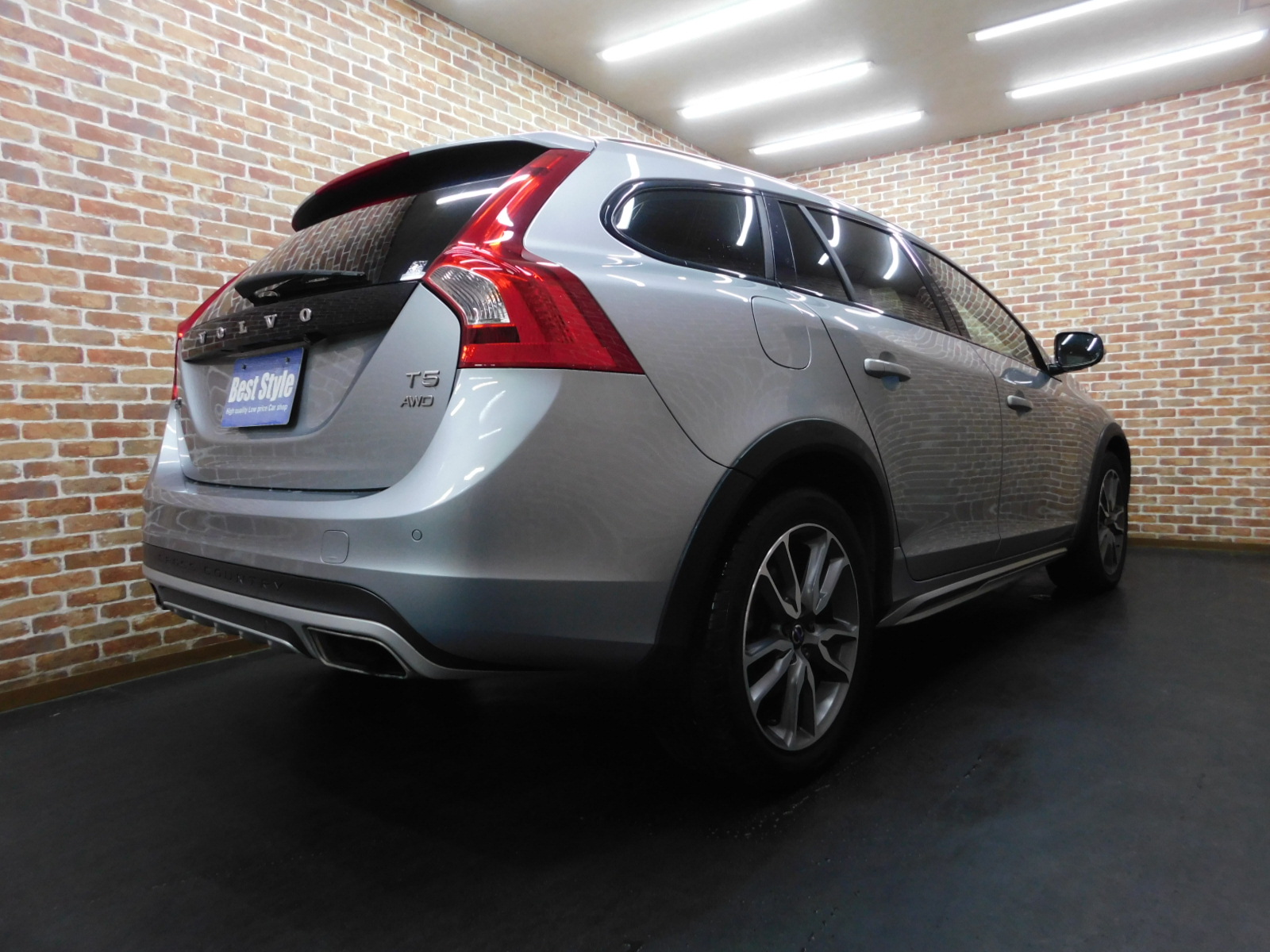 V60クロスカントリー 2015/H27