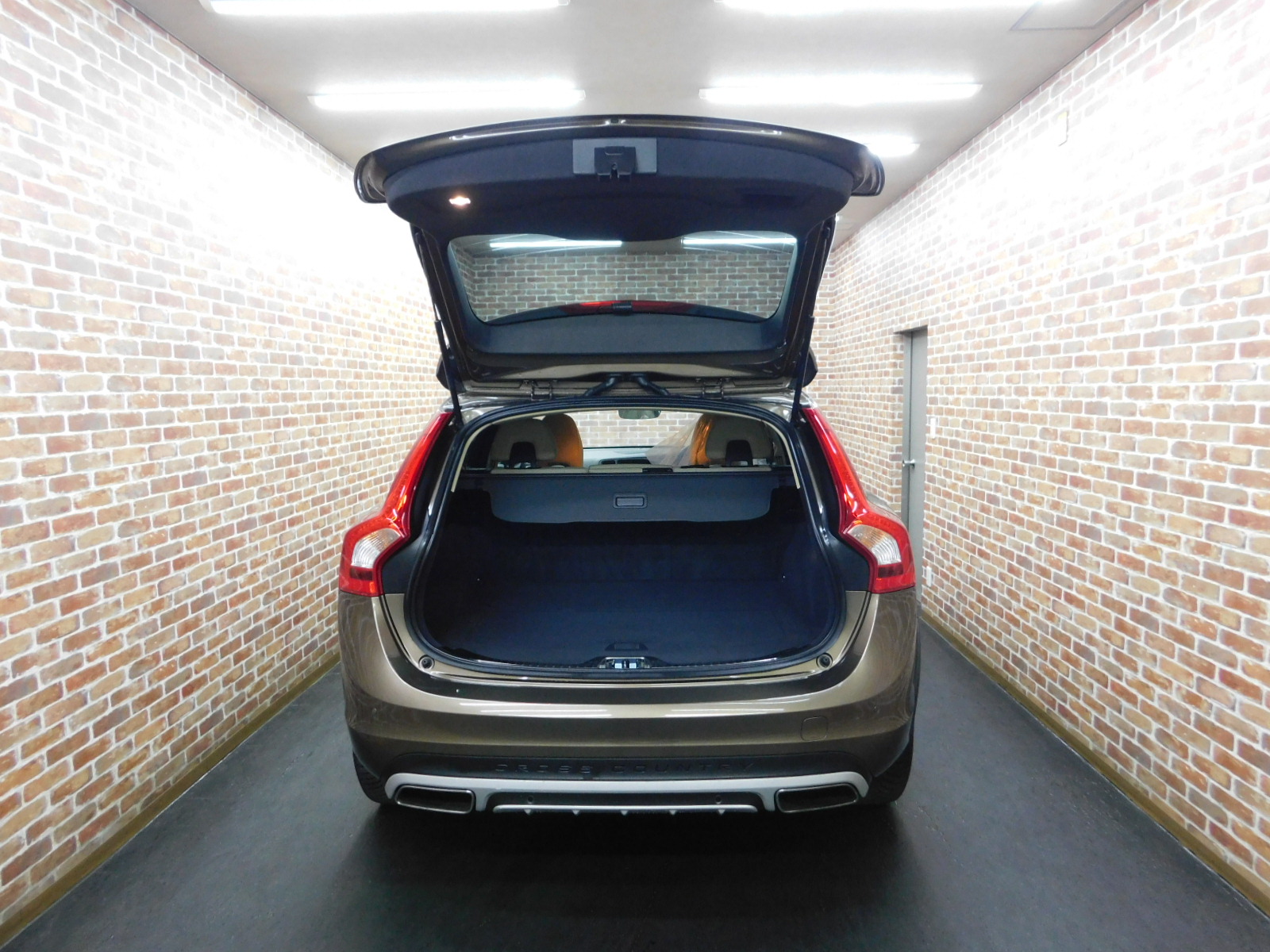 V60クロスカントリー 2016/H28