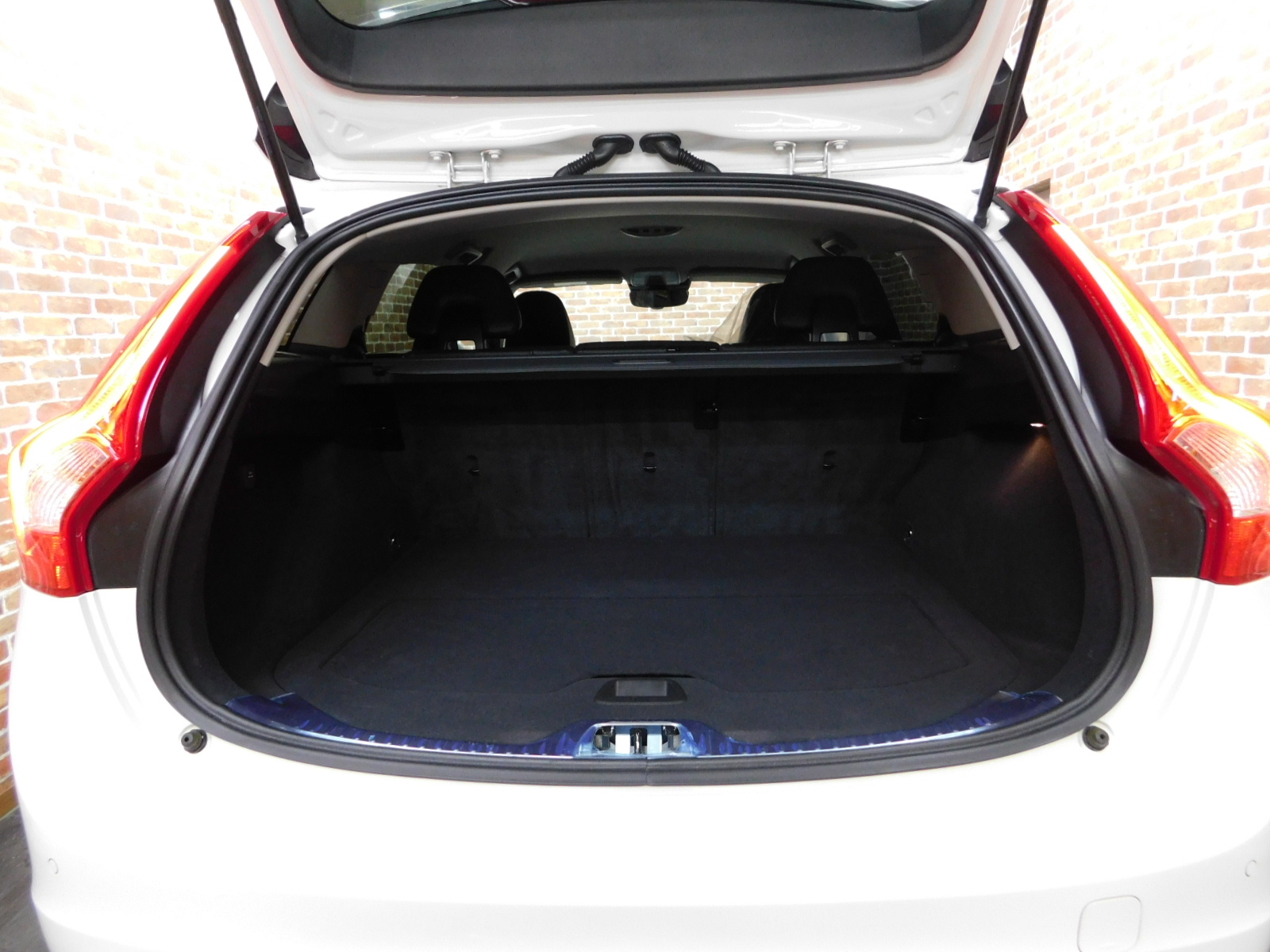 V60クロスカントリー 2016/H28