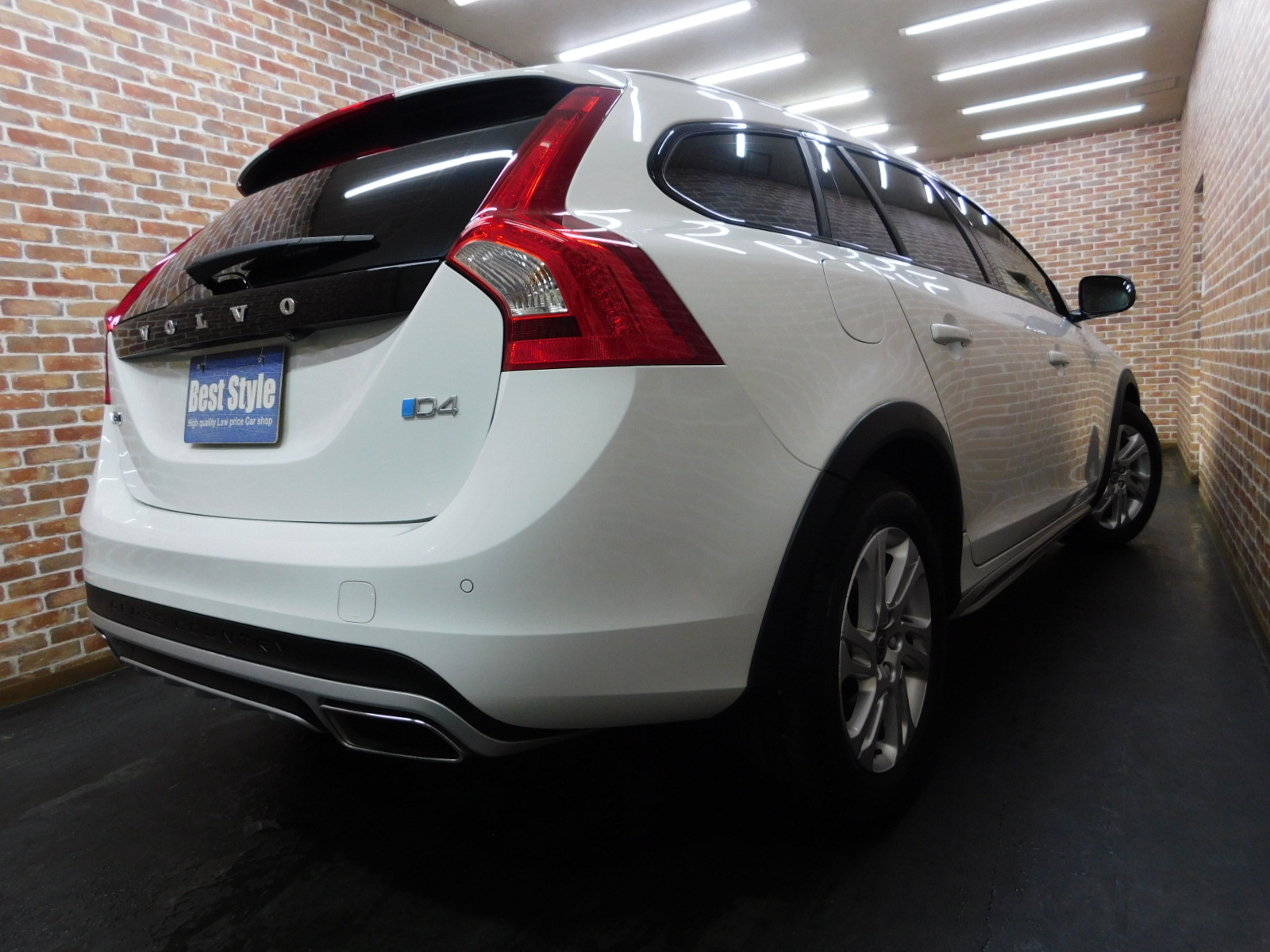 V60クロスカントリー 2016/H28