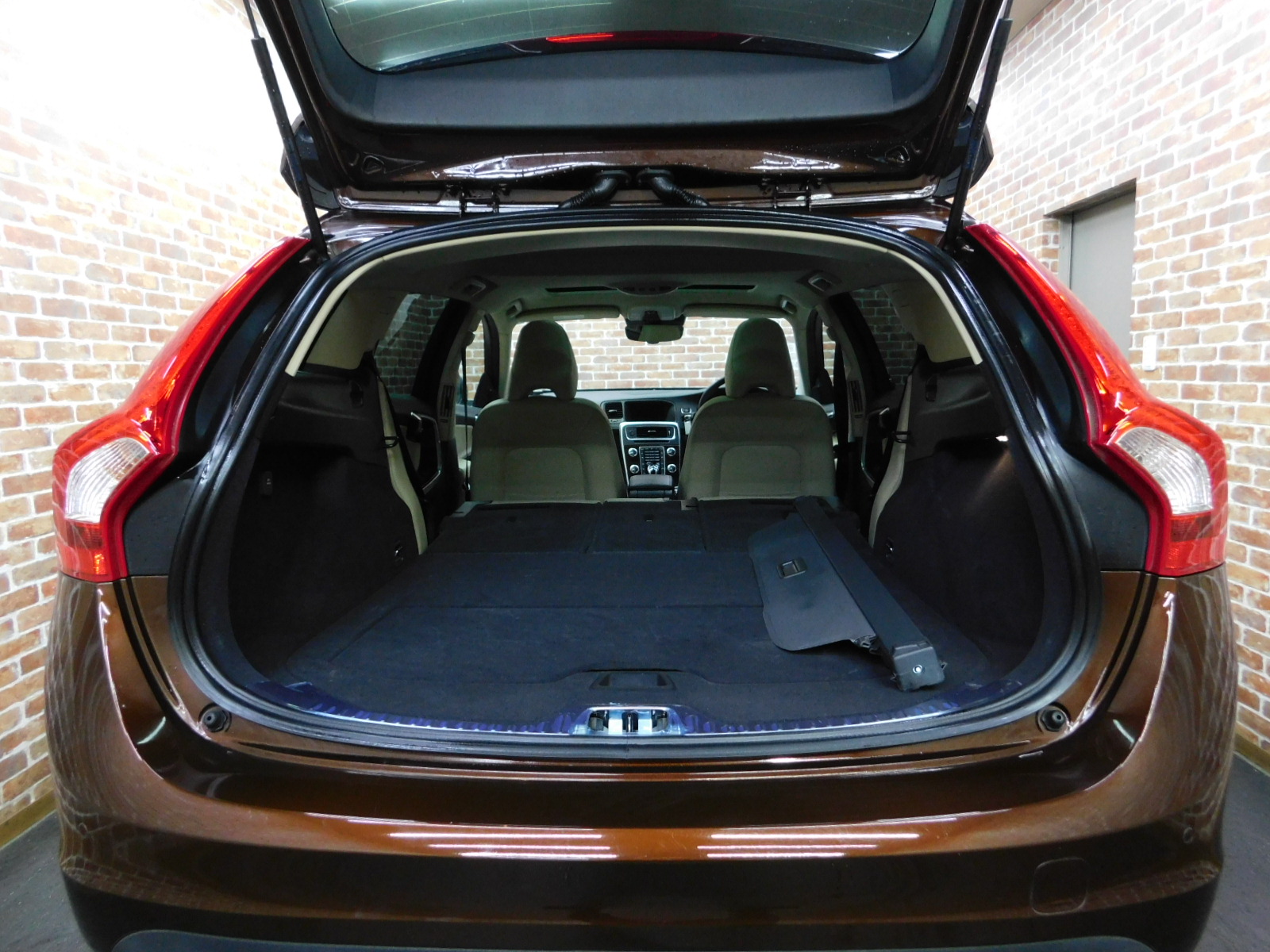 V60クロスカントリー 2017/H29