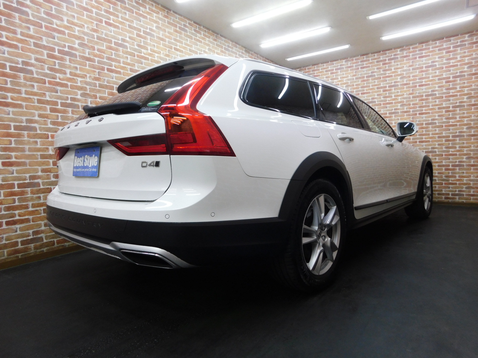 V90クロスカントリー 2019/R01