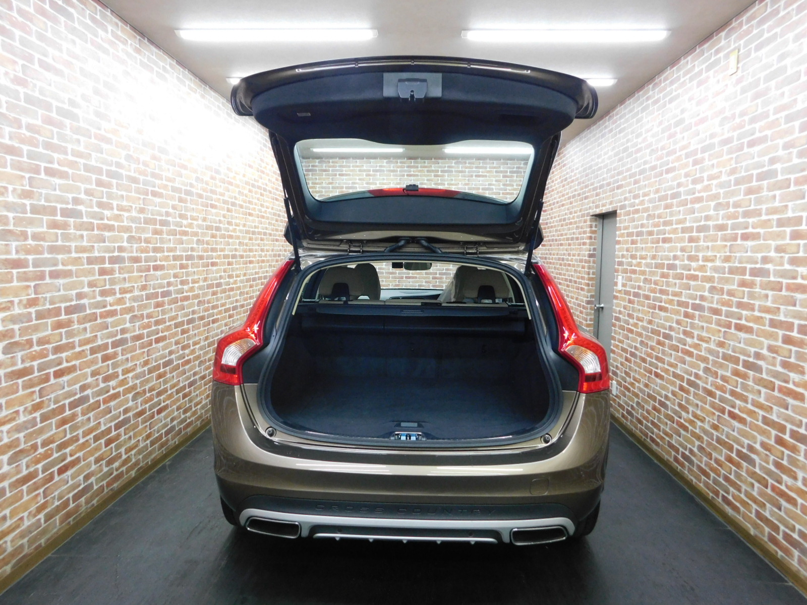 V60クロスカントリー 2015/H27