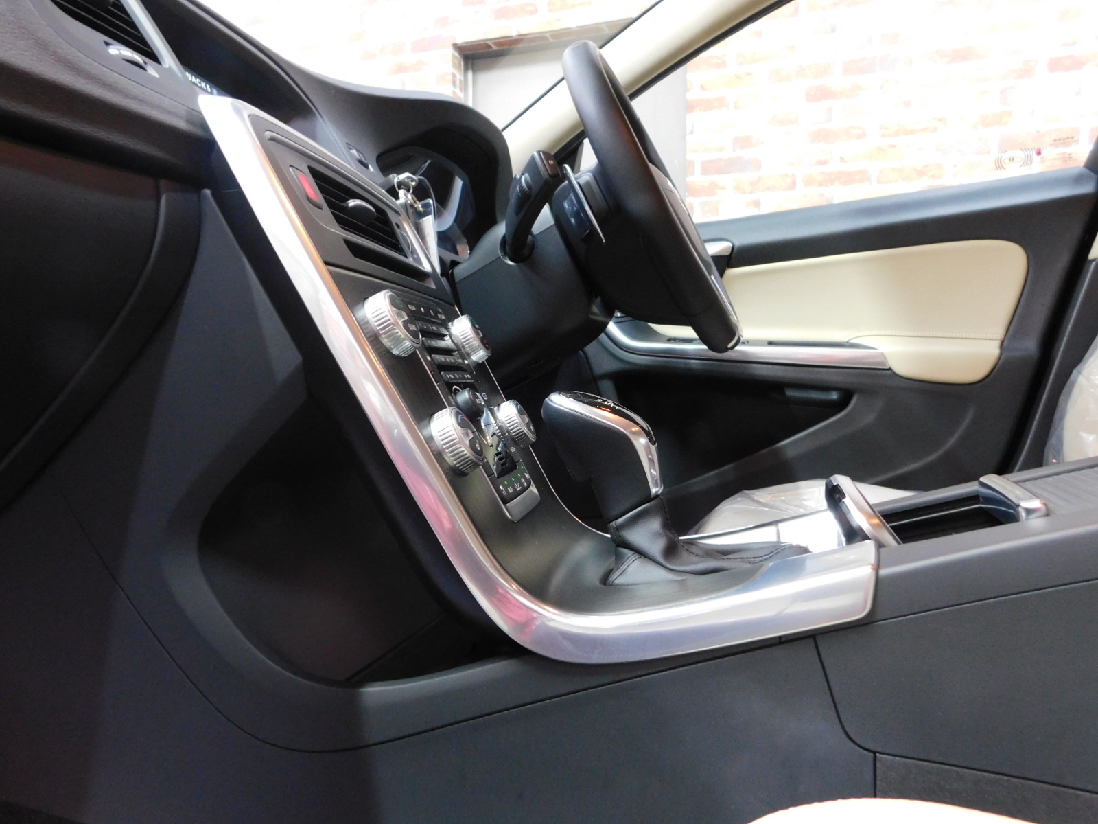 V60クロスカントリー 2015/H27