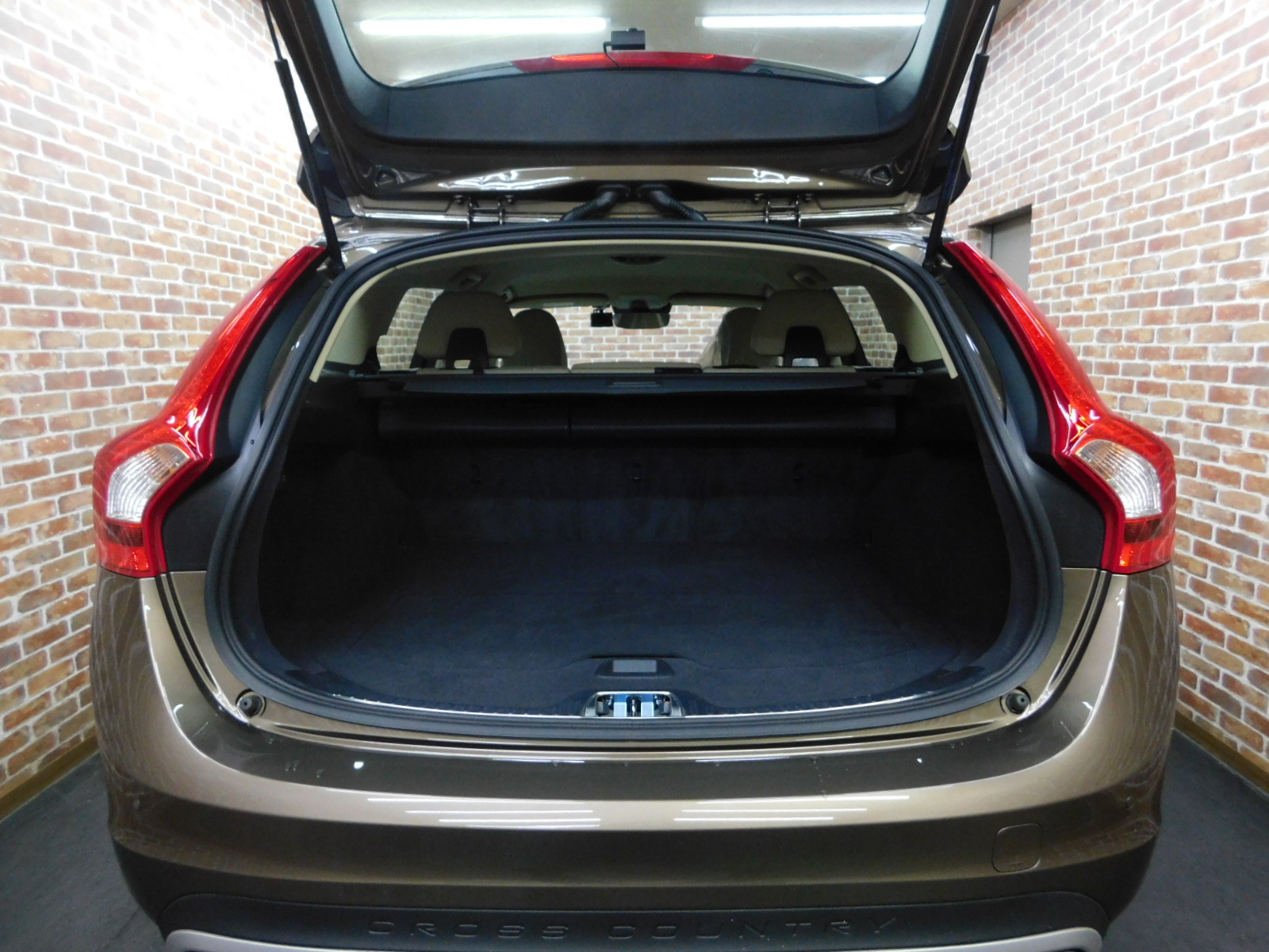 V60クロスカントリー 2015/H27