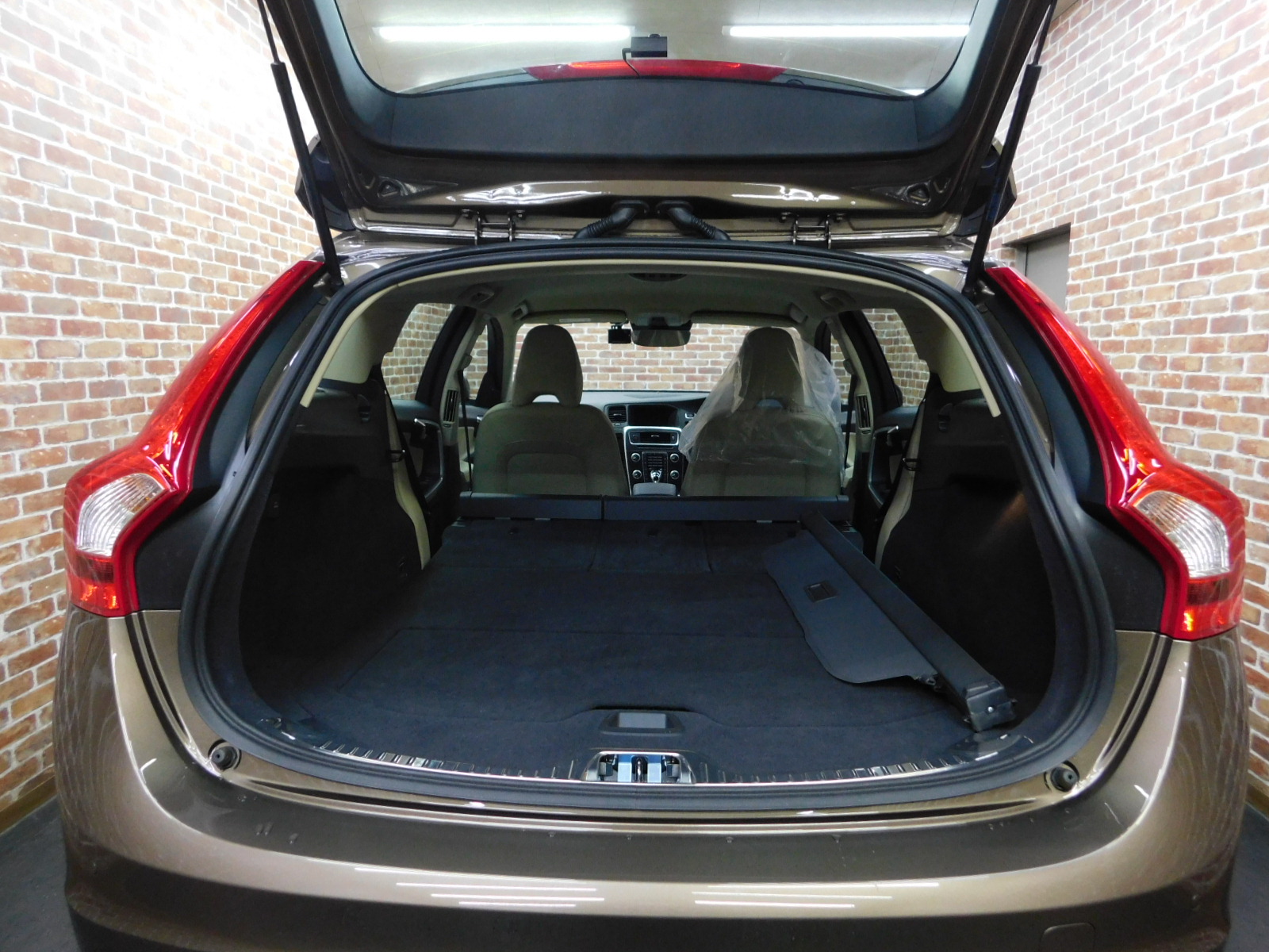 V60クロスカントリー 2015/H27