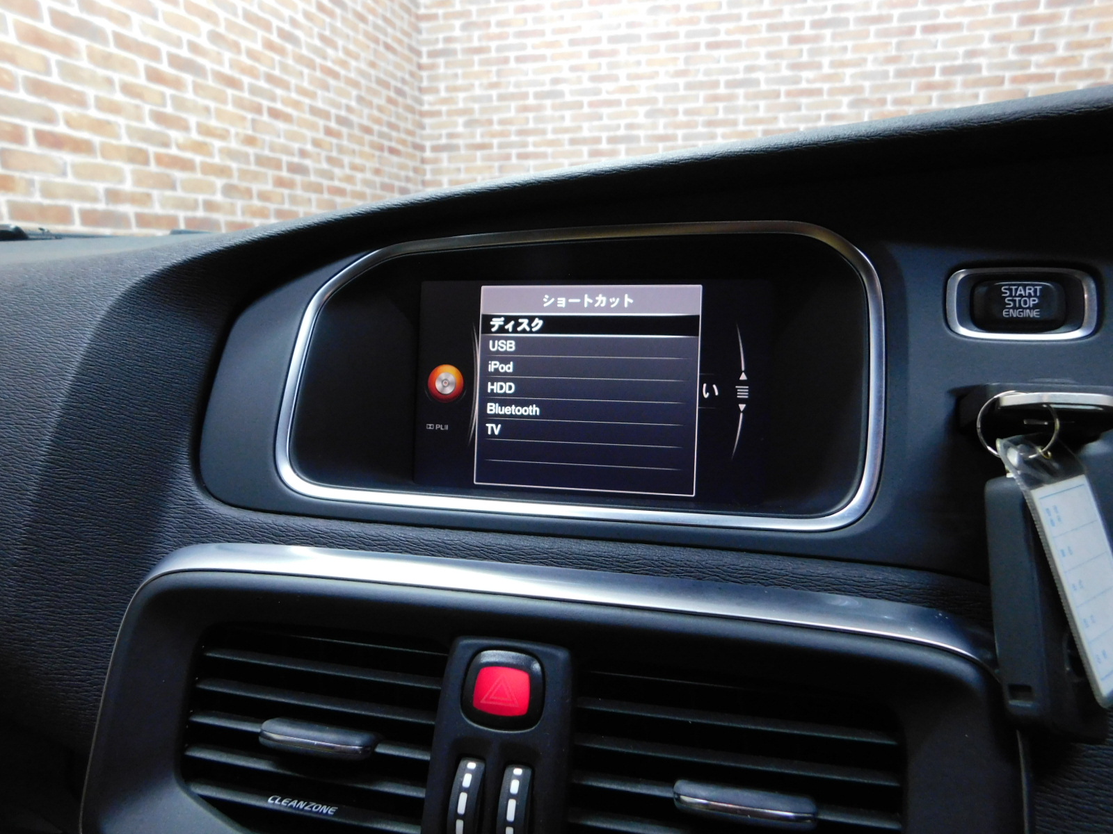 V40クロスカントリー 2017/H29