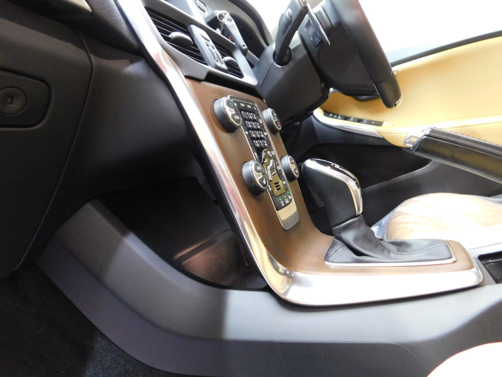 V40クロスカントリー 2017/H29