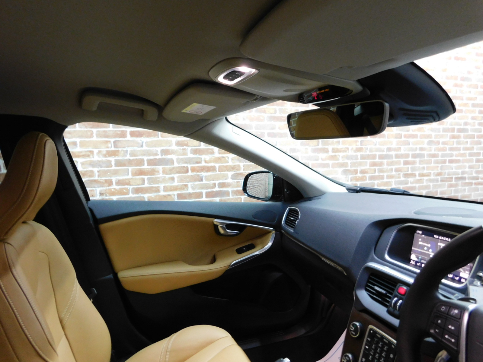 V40クロスカントリー 2017/H29