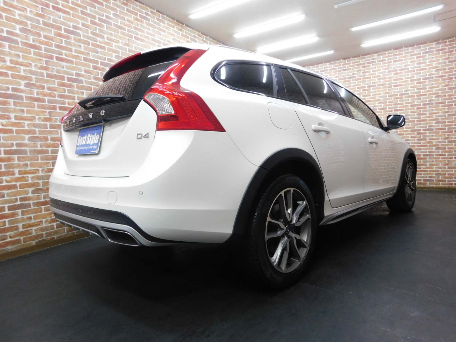 V60クロスカントリー 2015/H27