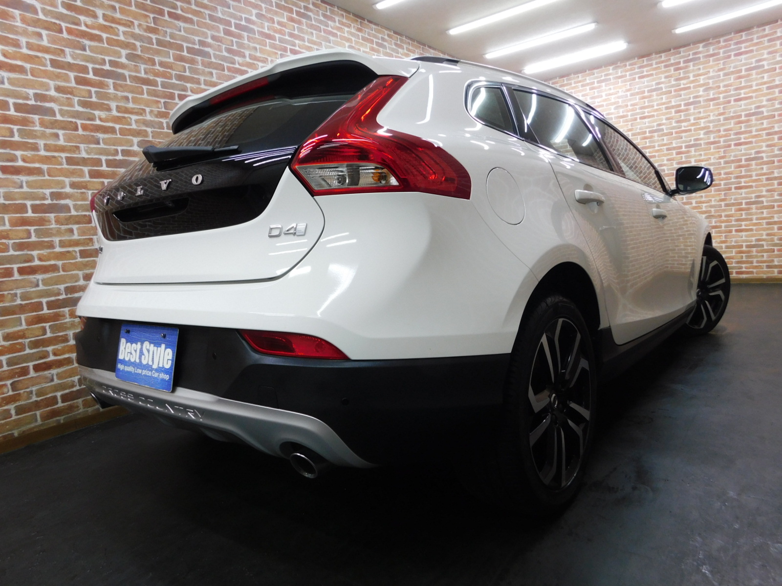 V40クロスカントリー 2017/H29