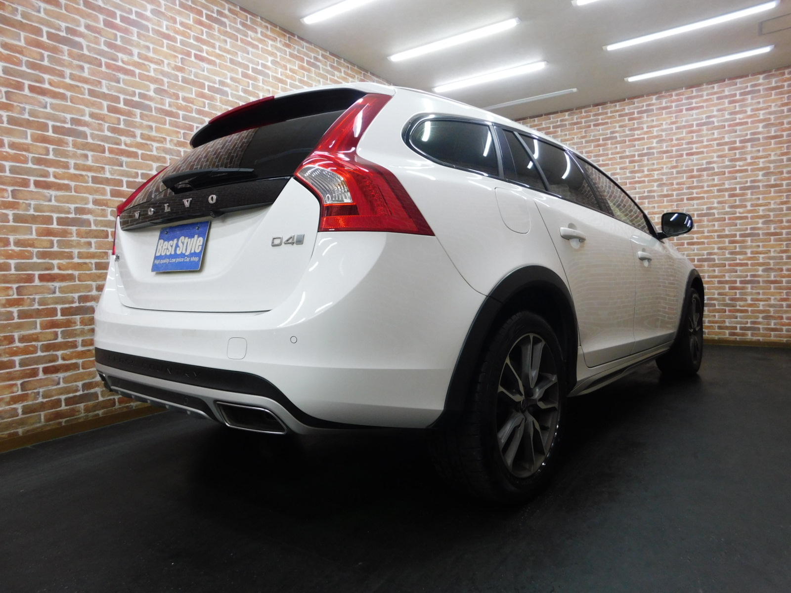 V60クロスカントリー 2017/H29