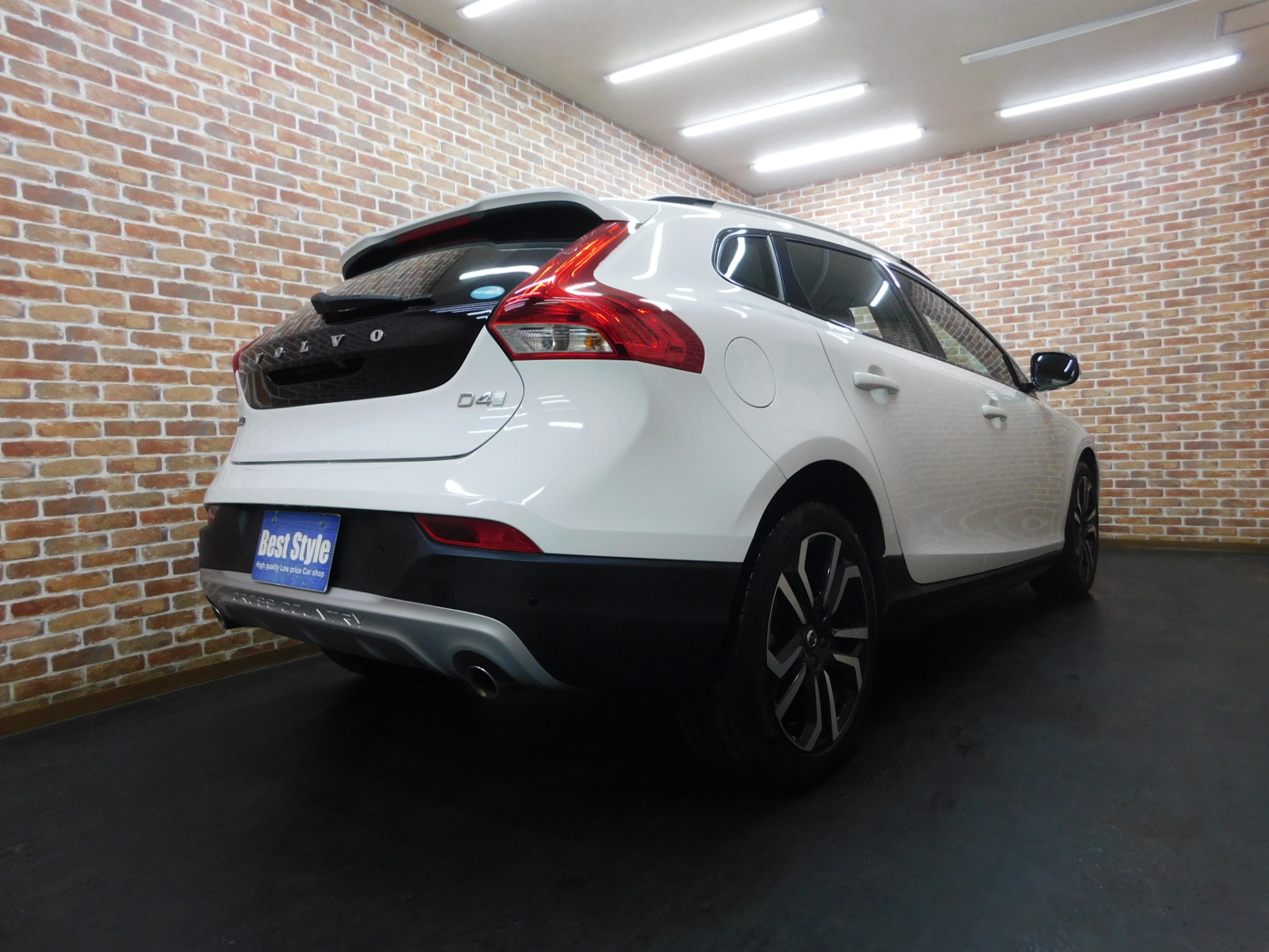 V40クロスカントリー 2019/R01