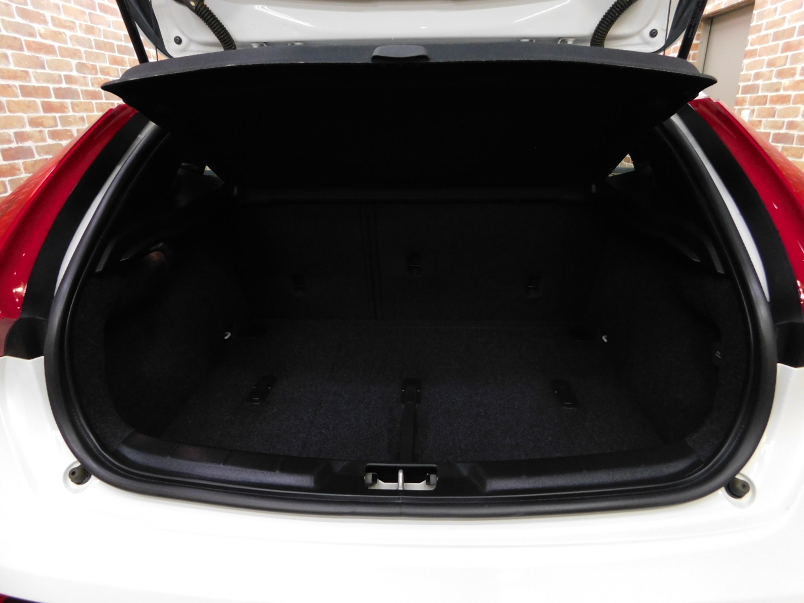 V40クロスカントリー 2019/R01
