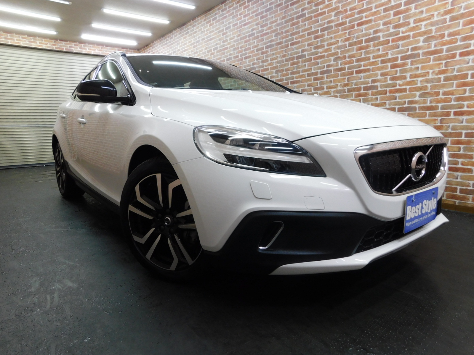 V40クロスカントリー 2019/R01