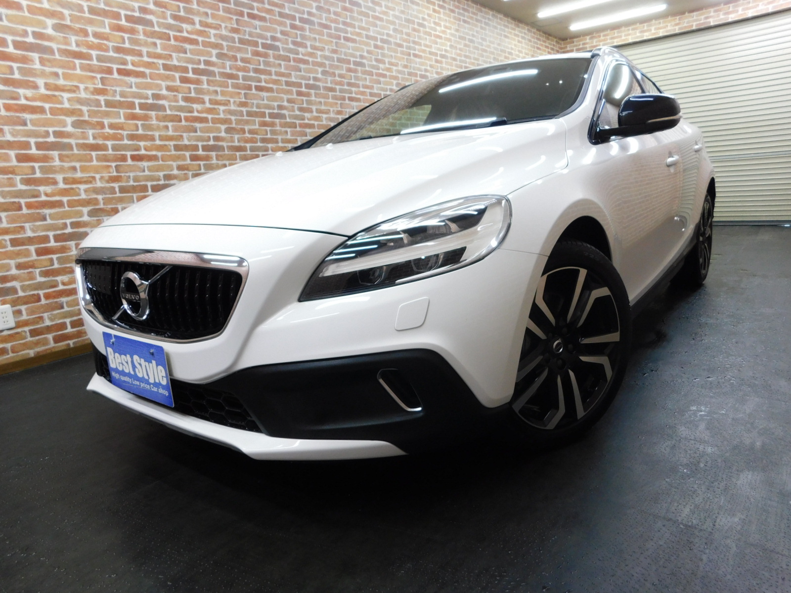 V40クロスカントリー 2019/R01