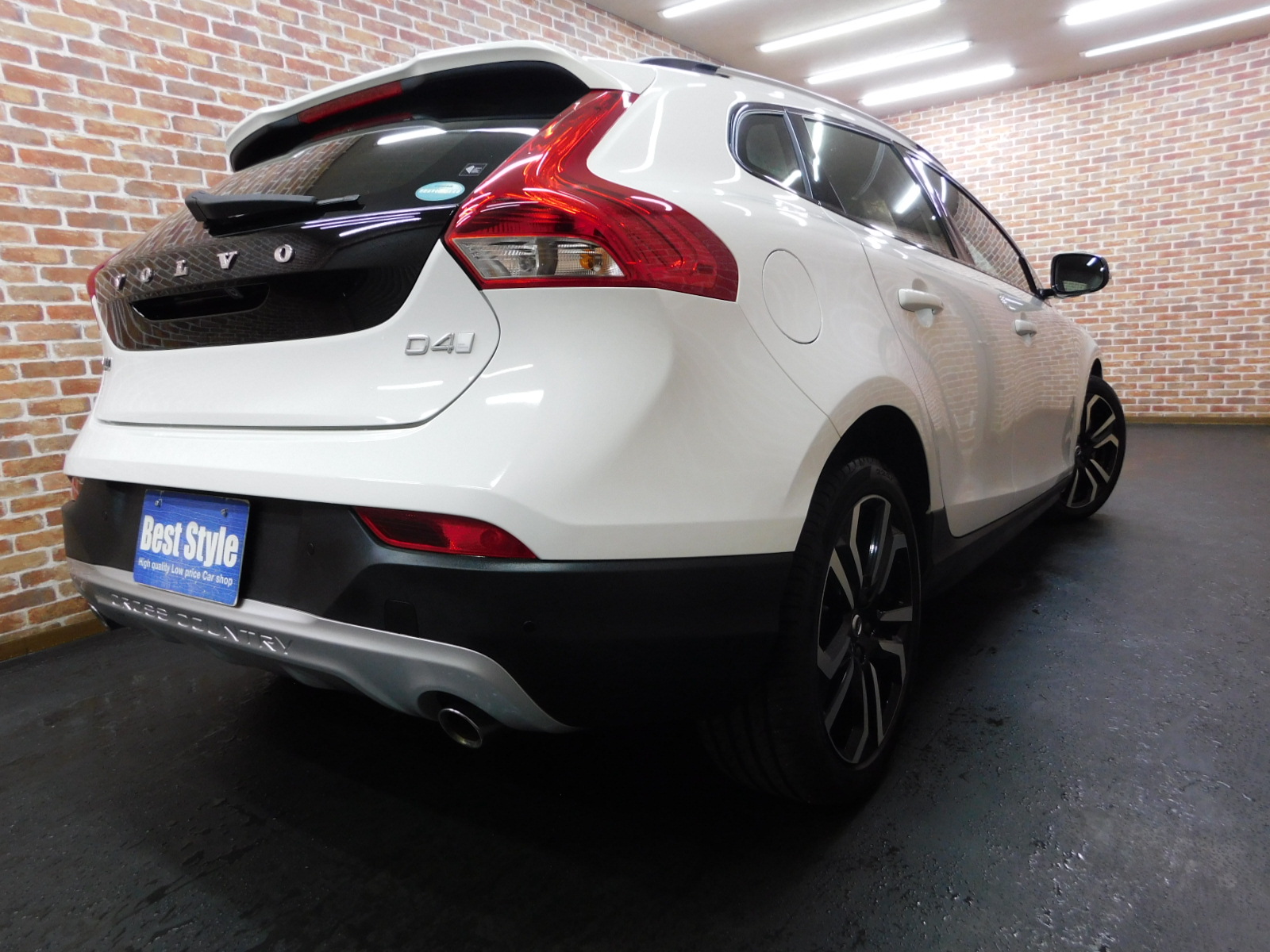 V40クロスカントリー 2019/R01