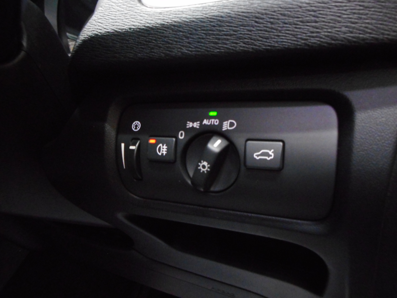 V40クロスカントリー 2015/H27