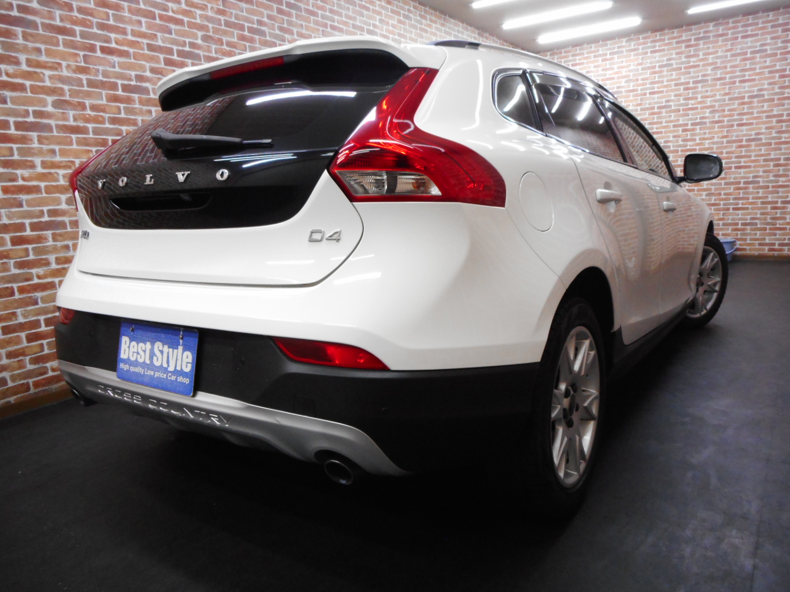 V40クロスカントリー 2015/H27
