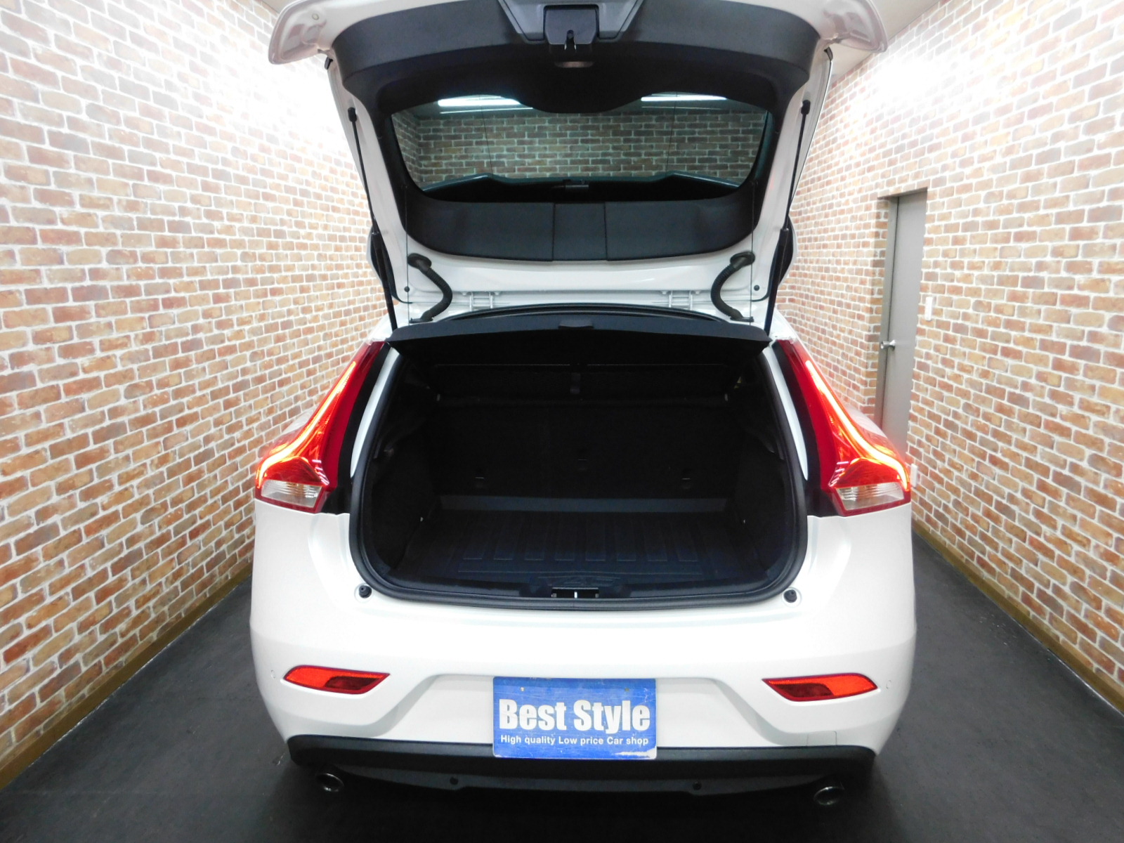 V40 2016/H28
