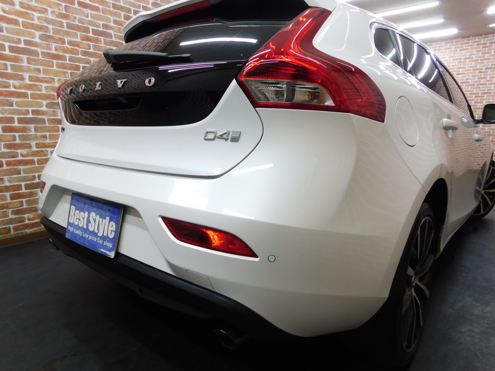 V40 2016/H28
