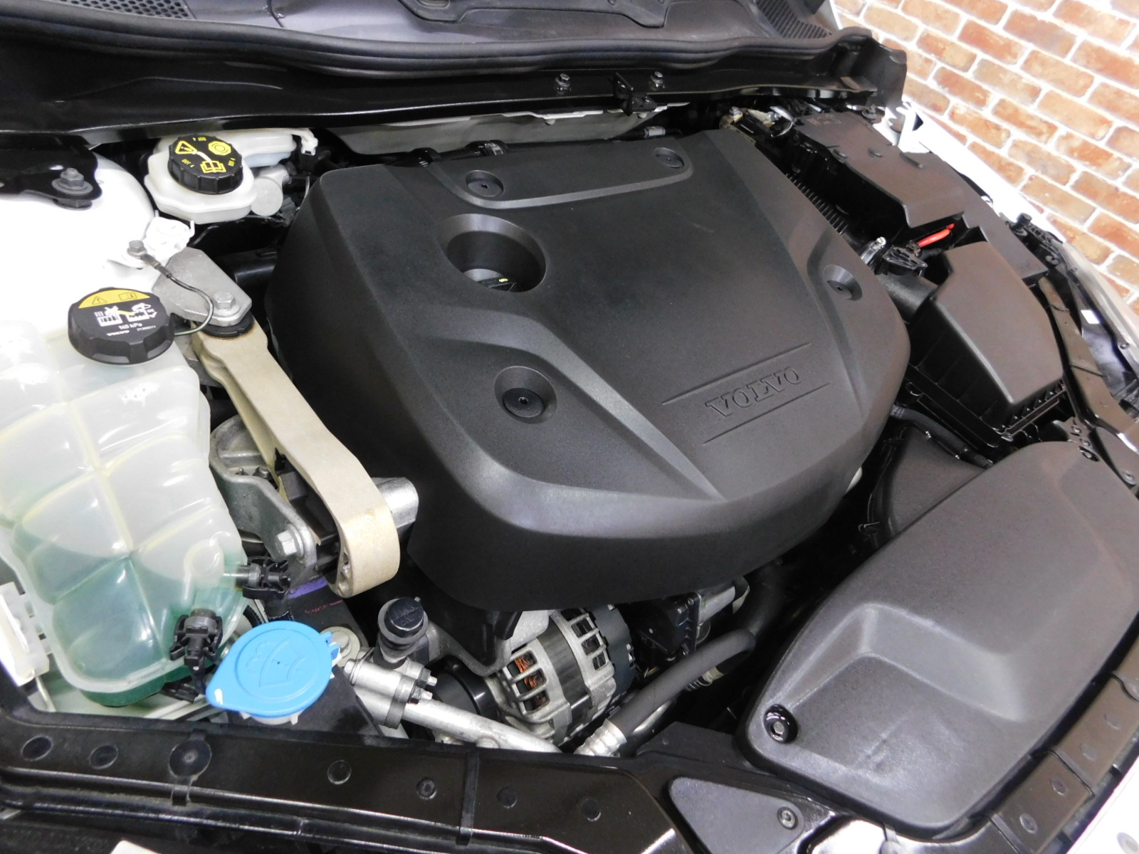 V40 2016/H28