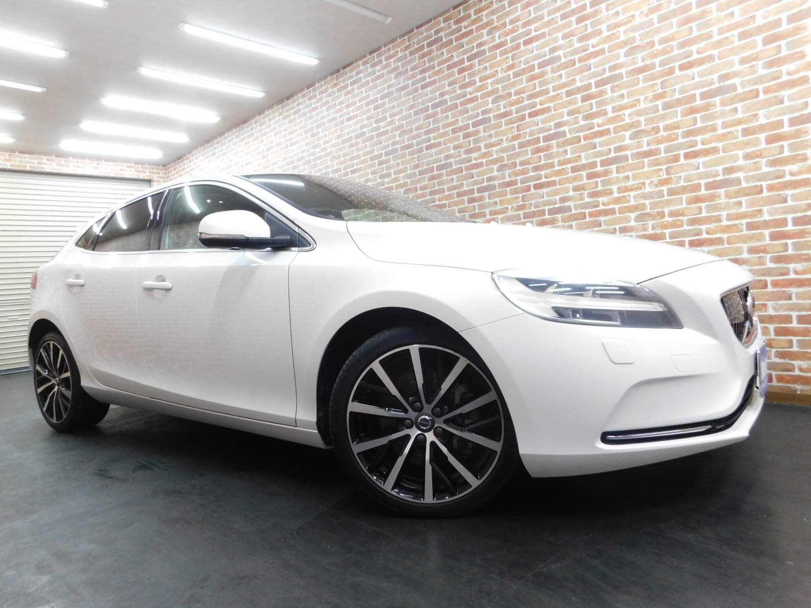 V40 2016/H28