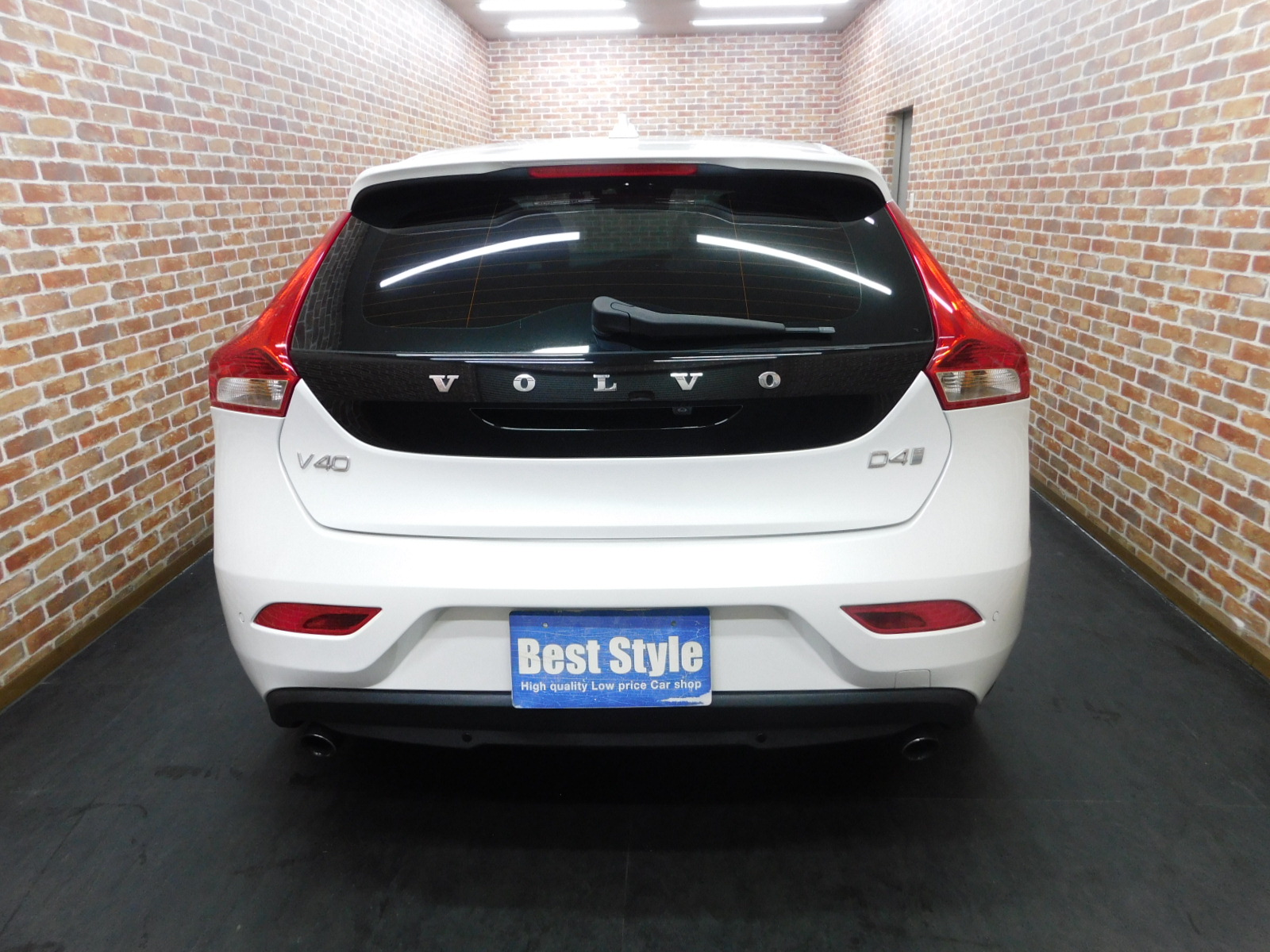 V40 2016/H28